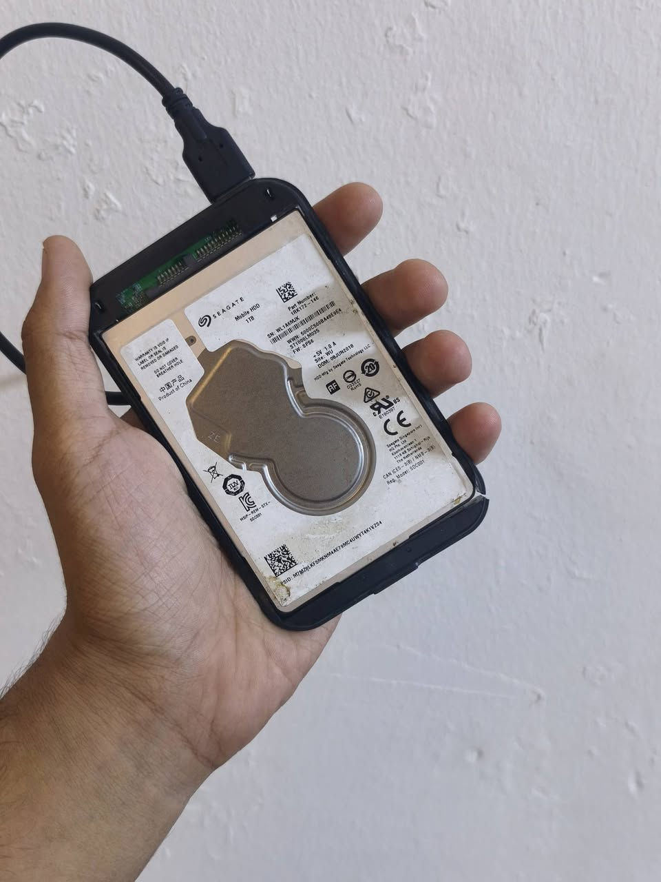 هارد واحد تيرا+ راك مال هارد
ماركة Seagate
استعمال قليل مكاني مدينة الصدر 
***********
السعر 55 وبي مجال
