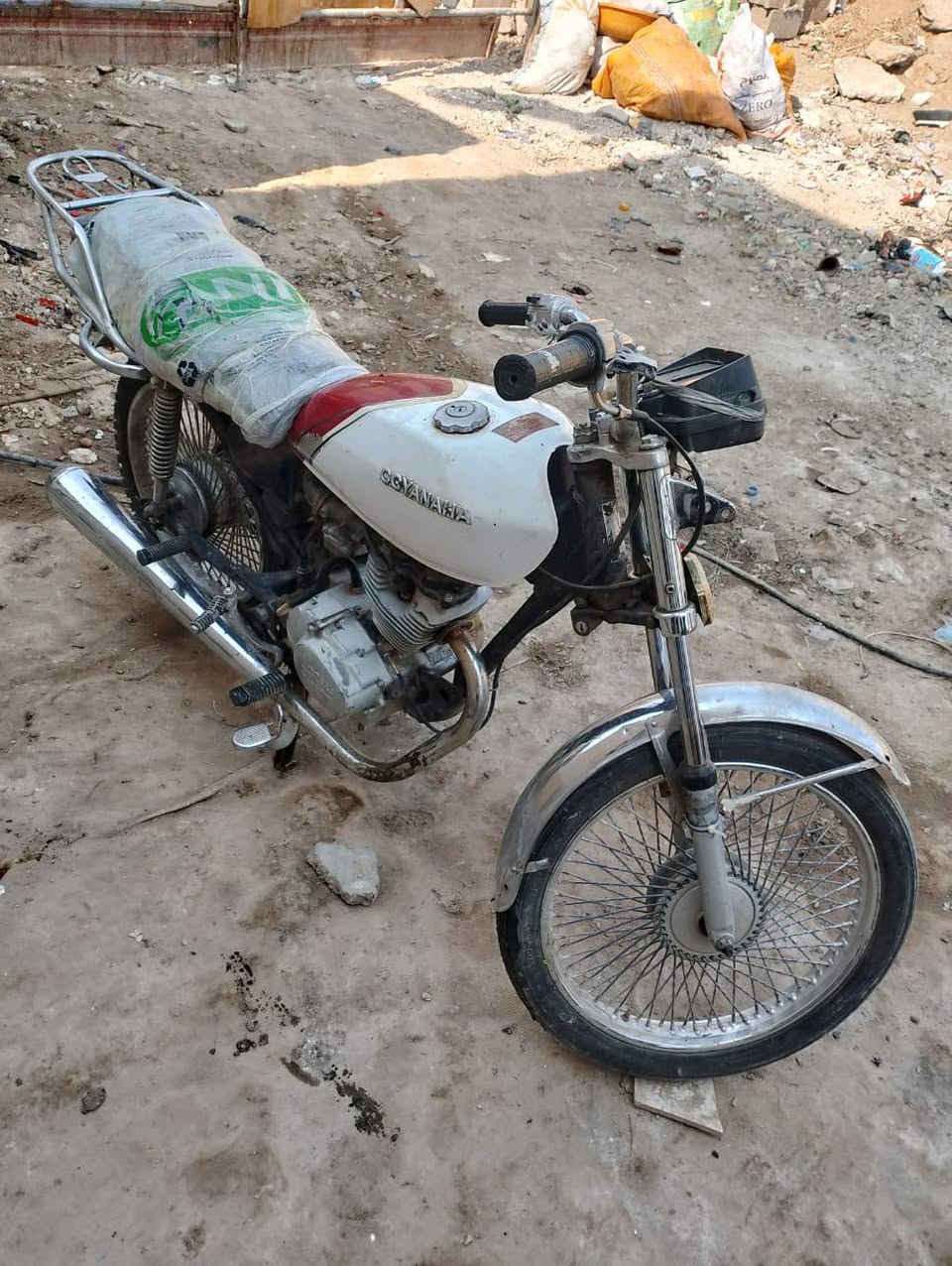 مكلف بنشر
