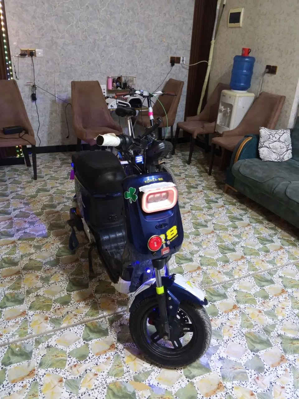 دراجه لبيع R8 موديل 26 جديده بيع مستعجل السعر ٤٥٠ بيها مجال رقم التواصل *********** واتساب بغداد الدوره
