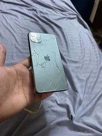 ايفون ١١ برو ماكس ذاكره ٢٥٦ بطاريه ٧٦ شرق اوسط عربي جهاز ظهر مفطور ومب...
