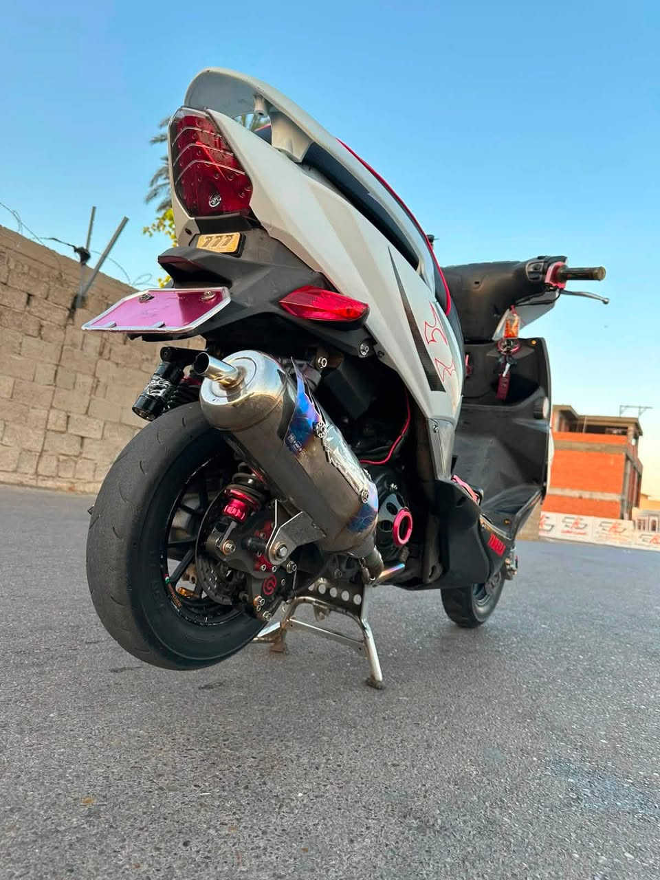 السلام عليكم شباب gtr مختلفه للبيع لو مراوس بشي مرتب
 دراجه بيها صدر dy 
بطاله كرزيه 
فج كرزي فلنجه رياضي
ويل خلفي cnc دسك
فج خلفي رياضي 
وهاوزن رياضي مال دسك
عنبار ايطالي 
بيها فوك ل١٠٠ برغي بس برغي الرحم بلاد
بيها عضمه رياضي كرزي
قبق بانزين هايبر كرزي
شاحنه مشمشيه 
تعلاكه مشمشيه
سيت كاعيات اصليات
طرر مال كاعيات كرزي 
زوج كلجات wf 
رباط مكينه ncy 
ستان صفح ايبك سبع الوان مختلف
صلنصه قطعتين takamrua ام الوزه
قبق فلاوين كرزي كاربون 
دبلات خلفي كرزي 
اشاير كرزيات 
قاعده رقم كرزيه
ستان تعليك رياضي
وبعد بيها هواي غراض الميعرف بقيمتهن خل يعبر المنشور دراجه مصالها هواي نازله رمبه مكاني العطيفيه بغداد *********** متواجد واتساب
