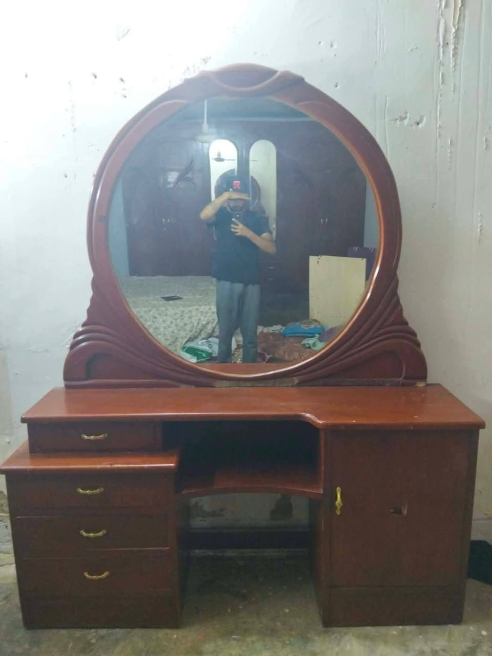 مكلف بالنشر.
 غرفه صاج عراقي حطاطه 
سعرها 550 وبيها مجال
التواصل فقط واتساب 
***********
