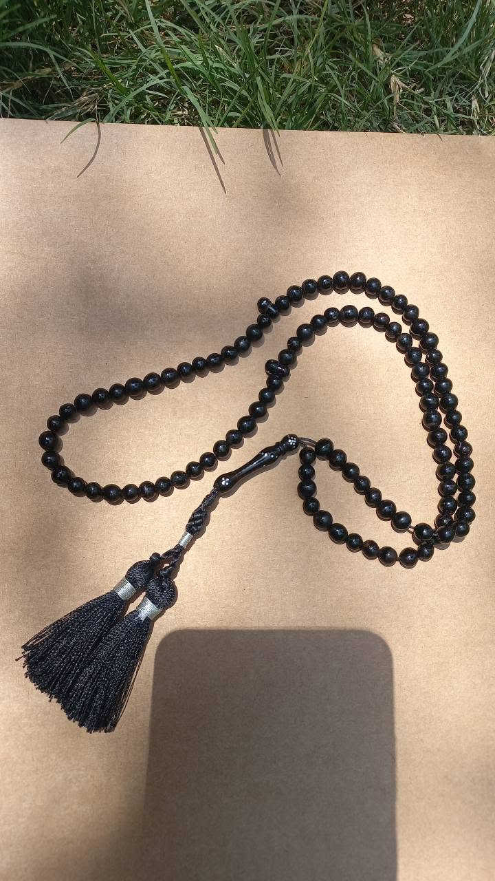 السلام عليكم اخواني سبحه نارجيل بيها عدادات وياها سبحه يسر ناعمه رايدهن ب٢٥ الف ثنينهم. مكاني بغداد البلديات قرب لحوم البركه وهذا رقمي 
*********** رقمي بي فقط واتساب. بغداد, العراق
