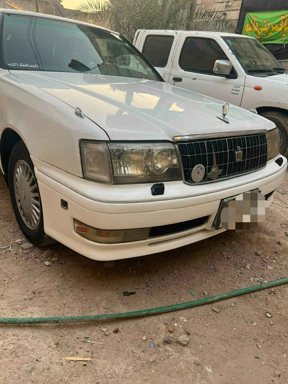 سلام عليكم راس الثور للبيع سياره جديده بيه بس بارد بل جاملغ الخلفي اليمن قليل بارد قليل كلش الباقي مكفول كفاله عامه لا ضربه ولا لحيم صبغ بس الدعاميات سياره جاهزه من حداديه تخم تاير تبريد ثلج كهربائيات كله شغاله عله وضع الشركه حته السيرفز شغال من يصير خلل بل سياره يشتغل سيرفز مكينه ففتي جديده كير شرط رقم بصر شرط التحويل سنويه لل 29  سعر 92 وبيه مجال للستفسار التصال عله الرقم ***********
