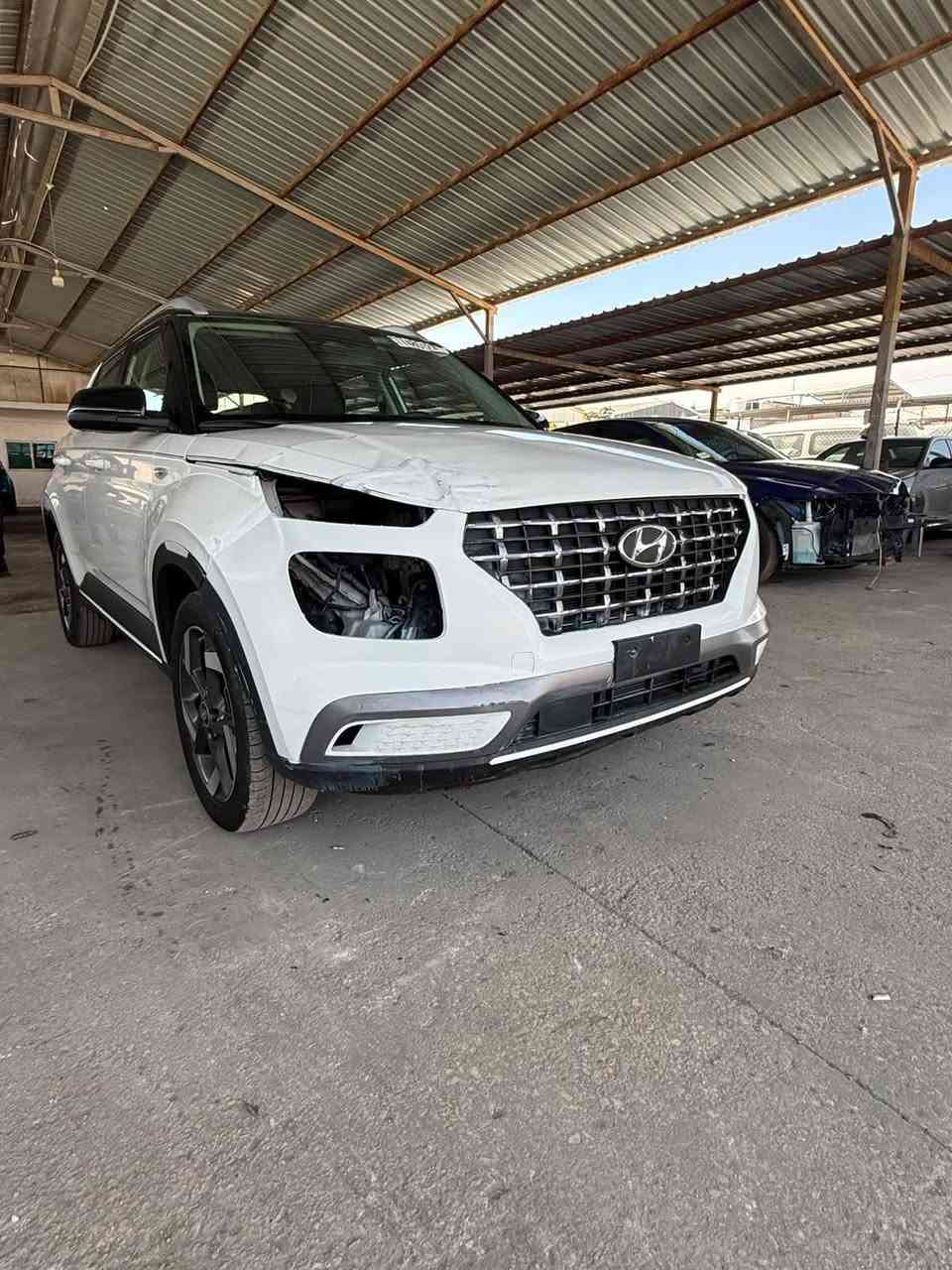 هونداي فينو 2024 تو كلر مواصفات فول عدى فتحه
صور حادث واضح بيه بنيد  يحتاج  يتصلح نفسه بدون تصليح ولايت ايمن 
دخول جديد سياره 
مواصفات sel plus
شاشة كبيرة 
بصمه تشغيل 
تشغيل عن بعد 
رادارات جانبي وامامي 
جاهزه كير محرك حداده 
شاصي ولغد مكفول 
جديد جدا
عنوان سياره بابل 
سعر مناسب جدا
للاستفسار ***********
