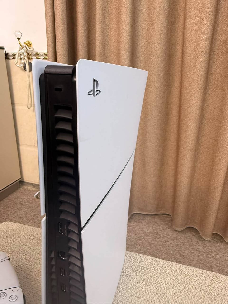 سلام عليكم PS5 سلم امريكي 1تيرة الله شاهد استعمال شهر نضيف ويا كارتونتة وكيبلاتة الاصلية والجوستك الاصلية وقرص FIFA21 .
السعر: 880الف وبي مجال بسيط 
المكان : بغداد / الغزالية / ***********
