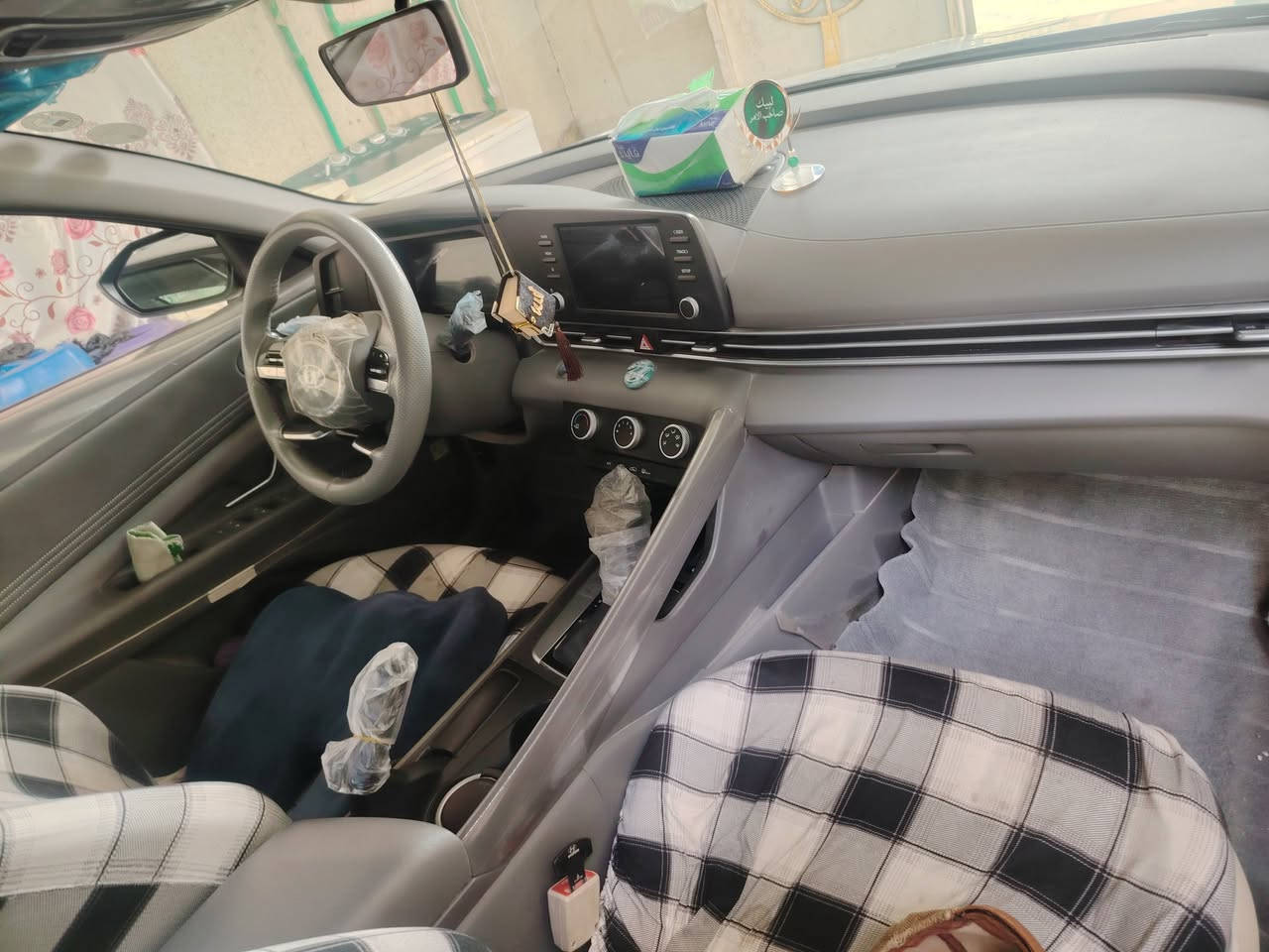 السلام عليكم النترا ٢٤ خليجي كفاله رقم أربيل الجديد محرك ٢٠٠٠ بسم شركه بيه بس رصعه موظحه بصوره الاتصال على الرقم ***********
