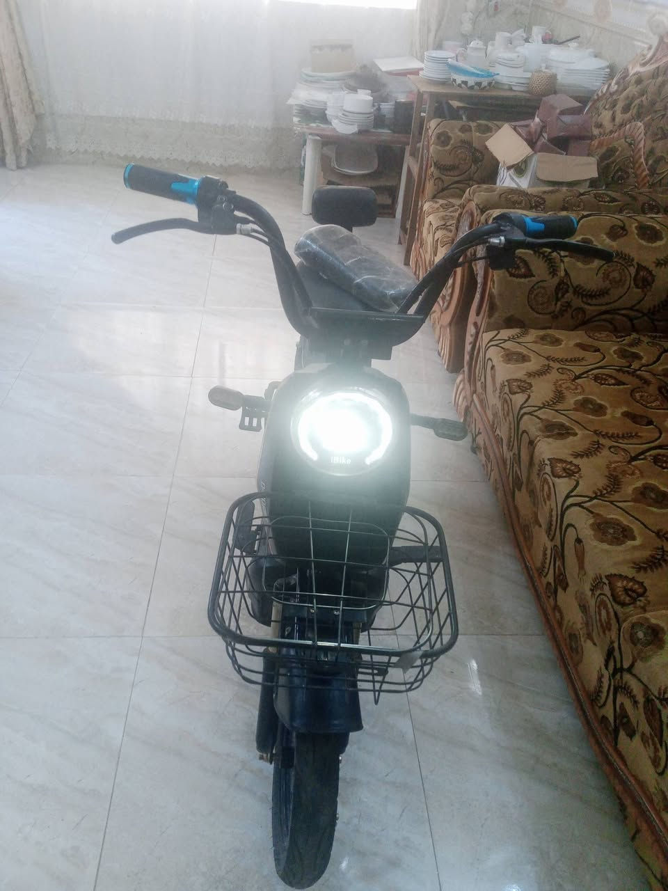 السلام عليكم دراجه شحن حجم 14 دراجه كهربائيه كلها شغاله الدراجه تقطعن بها وايرات دراجه كرت شغال سعر 175 بيها مجال العنوان كوت حي الحوراء شارع الملا الاستفسار على الرقم ***********
