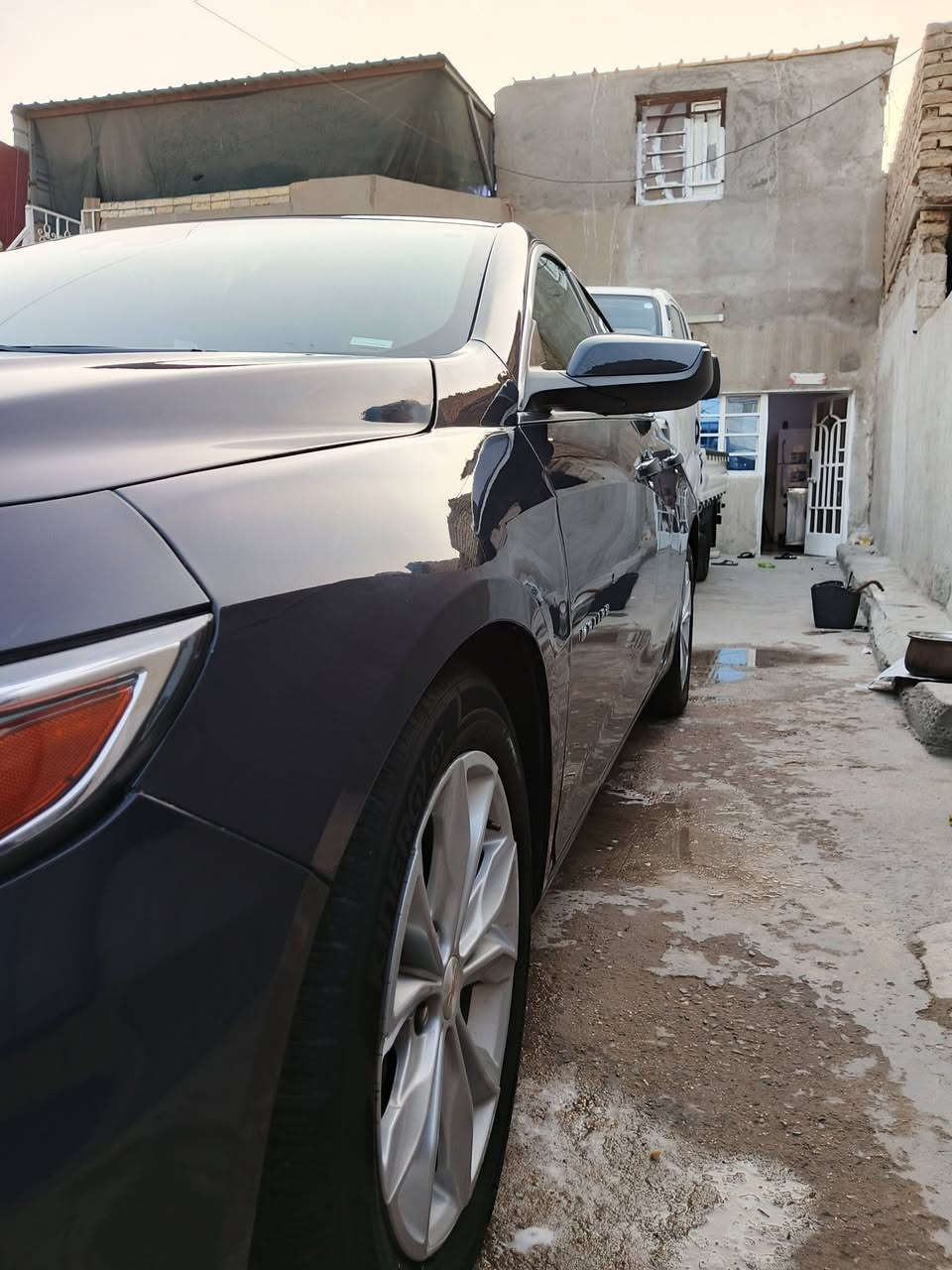 سلام عليكم 
ماليبو موديل 2025 صبغ 4قطع 
ماشيه (45)يعني زيروه 
كير محرك تبريد مكفول 
موصفات معروف LT 
لونه مميز تنطي لونين بنفسجي اسمنتي ؟
الغرفه لون بيجي ؟
موصفات 
(رادار أمامي )
توقف ذاتي 
حساسات أمامي خلفي.
كروز سرعه 
مثبت سرعه
شفتات ستيرن 
سايد بريك كهربائي مري كهرباء
اشارت ترحيب 
اليدات بصمه صندوق بصمه تشغيل 
(تشغيل عن بعد )
العنوان صليخ الكريعات 
***********
السعر (100)وبيه مجال قليل الشراي فقط 
بدون رقم السياره 
متوازي على بيع وهاذا موه سعره
