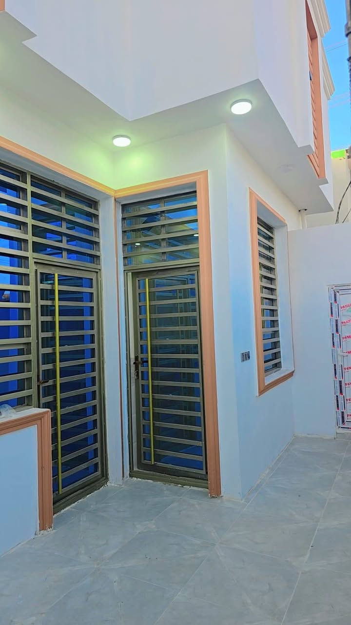 سلام عليكم المساحه 120متر  مربع  الموقع شارع الصب مقابل ملحق الغدير
البناء حديث. شوفت عينك طلاله تجنن شغل جناي 

مخافت الله موجوده 

طابو زراعي سند 25 قرار محكمة 

بسعر 54 وقابل للتفاوض 

على شارع 16 متر كافة الخدمات متوفره 

ماي  كهرباء.  تبليط   اناره ليليه   انترنت.  ضؤئي 

يفضل التواصل على هذا الرقم
☎️‏‪***********‬‏☎️
متوفر وتساب
