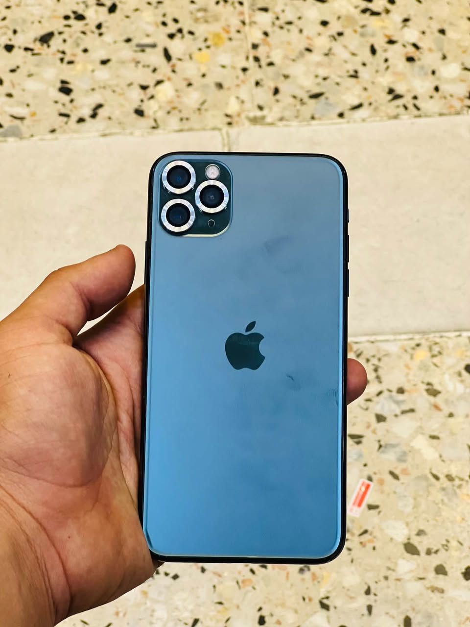 ايفون 11 برو ماكس • ٢٥٦ • بطاريه ٨٠