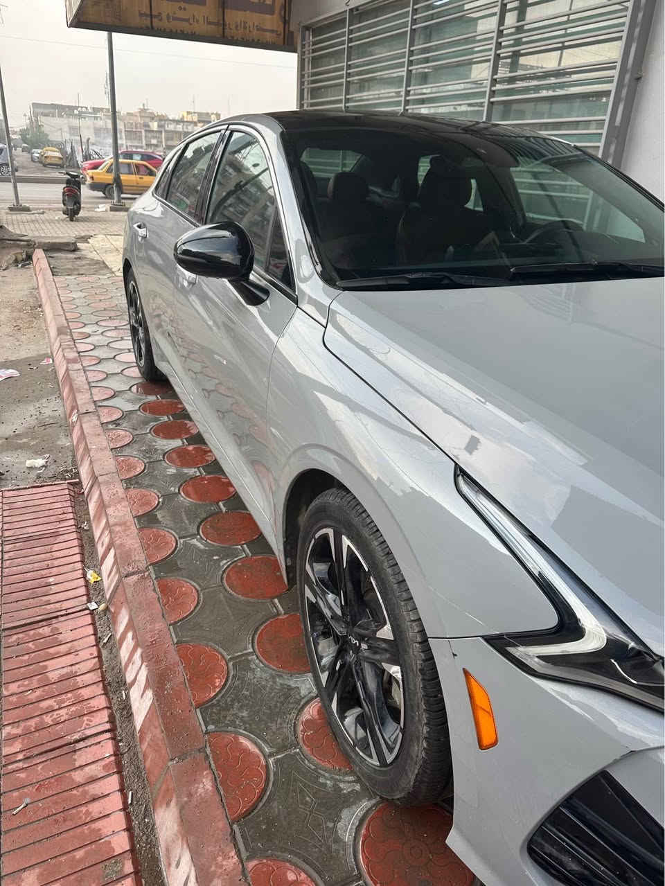 2023‏KIA K5 GT LINE4 أمريكي

فئة السياره سبورت رياضي  

بدون تبديل بدون ايرباك 

 جديده رقم بغداد تحويل (حره )

مشروع وطني 

فول للاخير بنوراما قطعتين 

1_اللون سمنتي سموك داخل احمر

2ضربته خلفيه حلوه

3_ بصمة ابواب + اضائه عند الاقتراب 

4_مثبت سرعة

5_نظام ABS

6_مانع انزلاق

7_حساس اطارات 

8_بك لايت لد

9_شاشة كبيرة لمس كار بلي 

10_كامرة دوارة 360 درجه 

11_ أضائه داخليه لمس 

12_شاشة اعطال 

14_رادارات امامي جانبي خلفي 

15_ نقطة عمياء  بالمري 

16_رادار الخطوط البيضاء + تحذير الخروج عن المسار 

17_ اشاير باالمري 

18_مقاعد  تدفته + ختم شركه جيتي لاين 

19_الايت ثلاث عدسات +ليد 

20_نظام قيادة 5 وضعيات 

21_بلوتوث + مخارج امامي خلفي   + الوصول الى الانترنت عبر نقطة اتصال الهاتف المحمول 

22_تحكم ستيرن كامل حرف D + تدفئه 

23-كير اوتو +عادي دبل كلچ 8 نمر 

24_اوتو بريك 

25_ صندوق كهربائي

 26_زنون + ليد برتقالي شركه   

27_التشغيل عن بعد

‏28_Auto hold 

29_تصميم خارجي رياضي  سبورت 

30_نضام الملاحة

31_مصابيح الخلفيه LED

32_مصابيح ضباب LED

33_محرك تيربو 1600

34 _ويل اكروم اسود حجم 18 

35 -تكييف هواء أمامي أوتوماتيكي بمنطقتين 

36- شحن لاسلكي 

37- مرآت داخليه برؤيتين عادي وتضليل 

وبعد بيه مواصفات

كلب بالصور ع راحتك كل شي منزله الك 

هذا رقم تلفوني ***********وتساب
ماشيه 20 فقط بغداد, العراق
