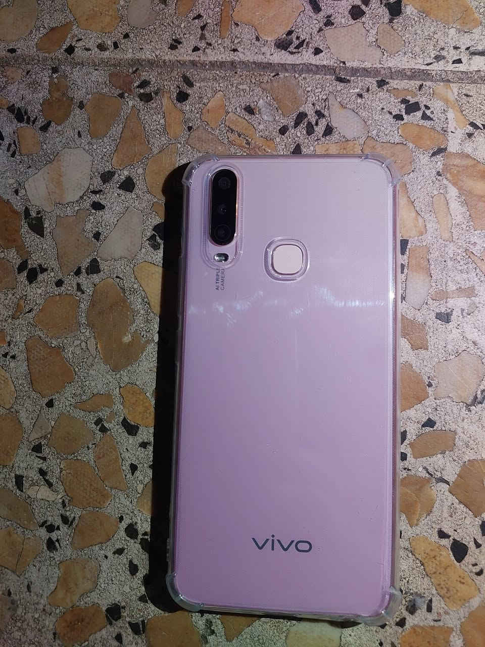 السلام عليكم 
Vivo y17
ذاكرته 256
الرام 8
شاشة قياس 6 ونص انج
بطارية 5000 ملي امبير
السعر 150
مكاني بغداد الشعلة 
وياه حافضة و لاسق و كيبل شحن

نص مكتوب في الصور:
- ١٥:٢٣ ذاكرة RAM ومساحة التخزين ذاكرة RAM GB 8.00 وحدة تخزين الهاتف المساحة الإجمالية GB 256 المساحة المتاحة GB ٢٣٨ بطاقة SD تركيب بطاقة SD الرجاء تركيب بطاقة SD لتوصيلها تنظيف مساحة التخزين OTG توصيل جهاز OTG الرجاء تركيب جهاز OTG الذي تريد توصيله