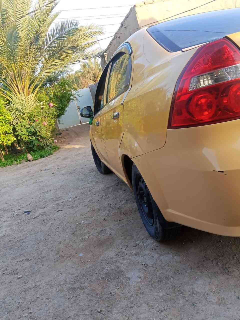أفيو خليجي مفتوح مكينه 1400 موديل 2009 رقم نكليزي جديد سنويه له 2029 سعر 42 وبيه مجال رقم الهاتف ***********
