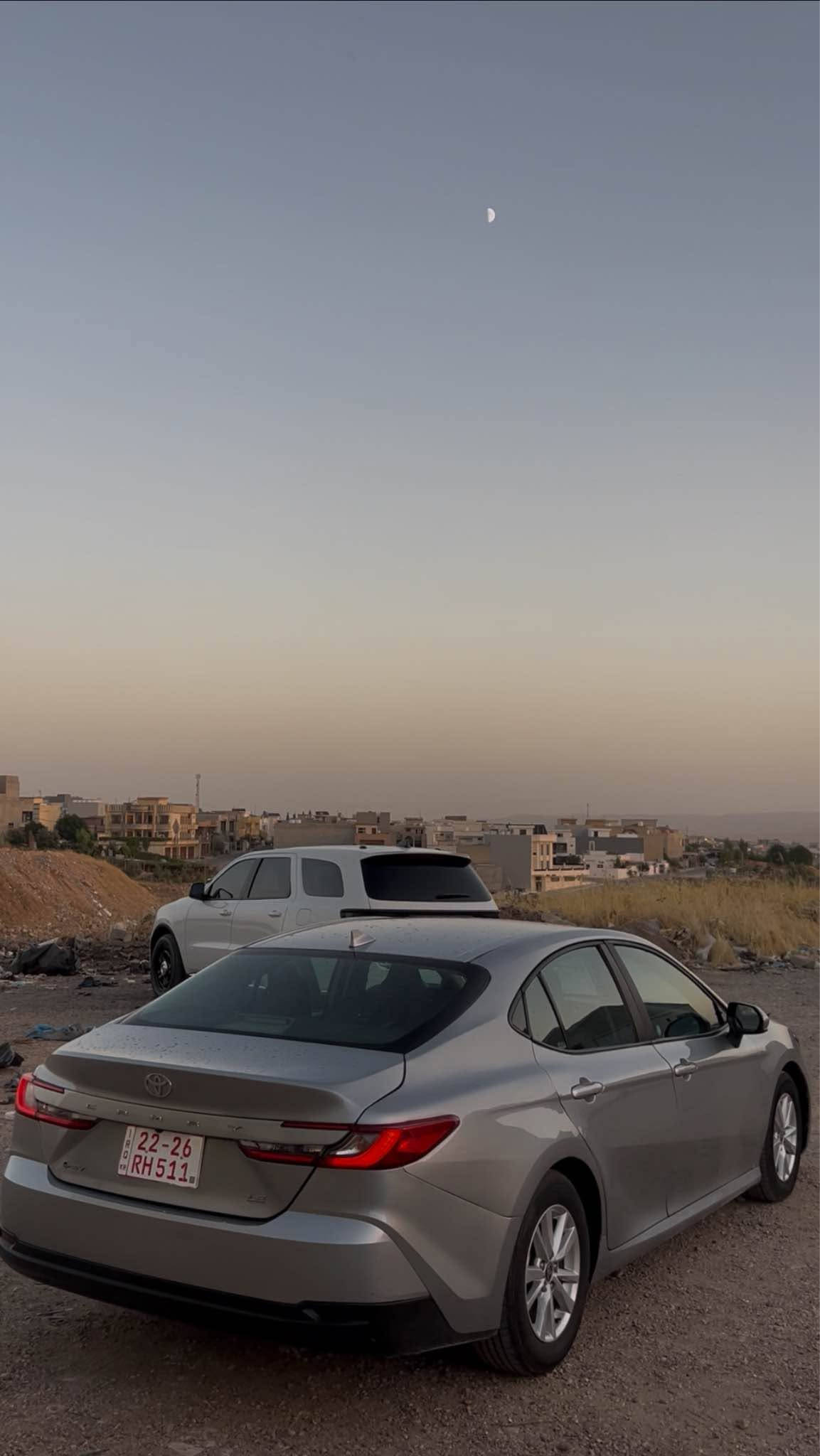 TOYOTA CAMRY 2025 LE HEV 
تيوتا كامري ٢٠٢٥ ل ي هايبرد 
سعر بلاش 180$ ورقه و بها مجال قليل 
مواصفات  LE HEV 
بصمه 
شاشه كبير 
رادار 
موايه اشره 
بريك بصمه 
ويل كب كروم 
لايد LED زينو 
نضام قياده 
تحكم ستيرن 
تحديد سرعه 
و بعد مواصفات هوايه 
ضرر: جملغ كلير امريكي و بابين و جملغ خلفي و قباغ جنطه صبغ بدون دواخل بدون ارباك بجم كبص سياره رقم كاتي شرط ترقم شمالي يوجد معقب ارخص سعر 
مكان سياره عقره 
رقم موبايل ☎️*********** 
واتساب ⬅️ *********** اكر, نينوى
