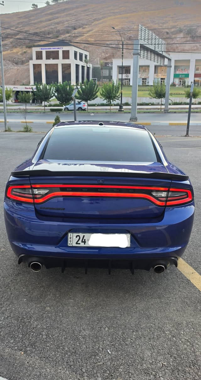 جارجر 2021 BLACK TOP بلاك توب
6 سلندر تو ويل 
ماشية 60 فقط 

بيها قطعتين صبغ 
بدون ايرباك ودواخل 

* رادار جانبي ( نقطة عمياء )
* حساسات خلفية 
* شاشة ابل كار بلي واندرويد اوتو 
* مرايات تعتيم
* ويل قياس 20 
* تشغيل عن بعد 

رقم دهوك بأسمي 
جداً نظيفة السيارة وبوضع الشركة 

السعر : 205 وبيها مجال 
مكان السيارة دهوك 
***********
***********
اتصال أو واتساب
