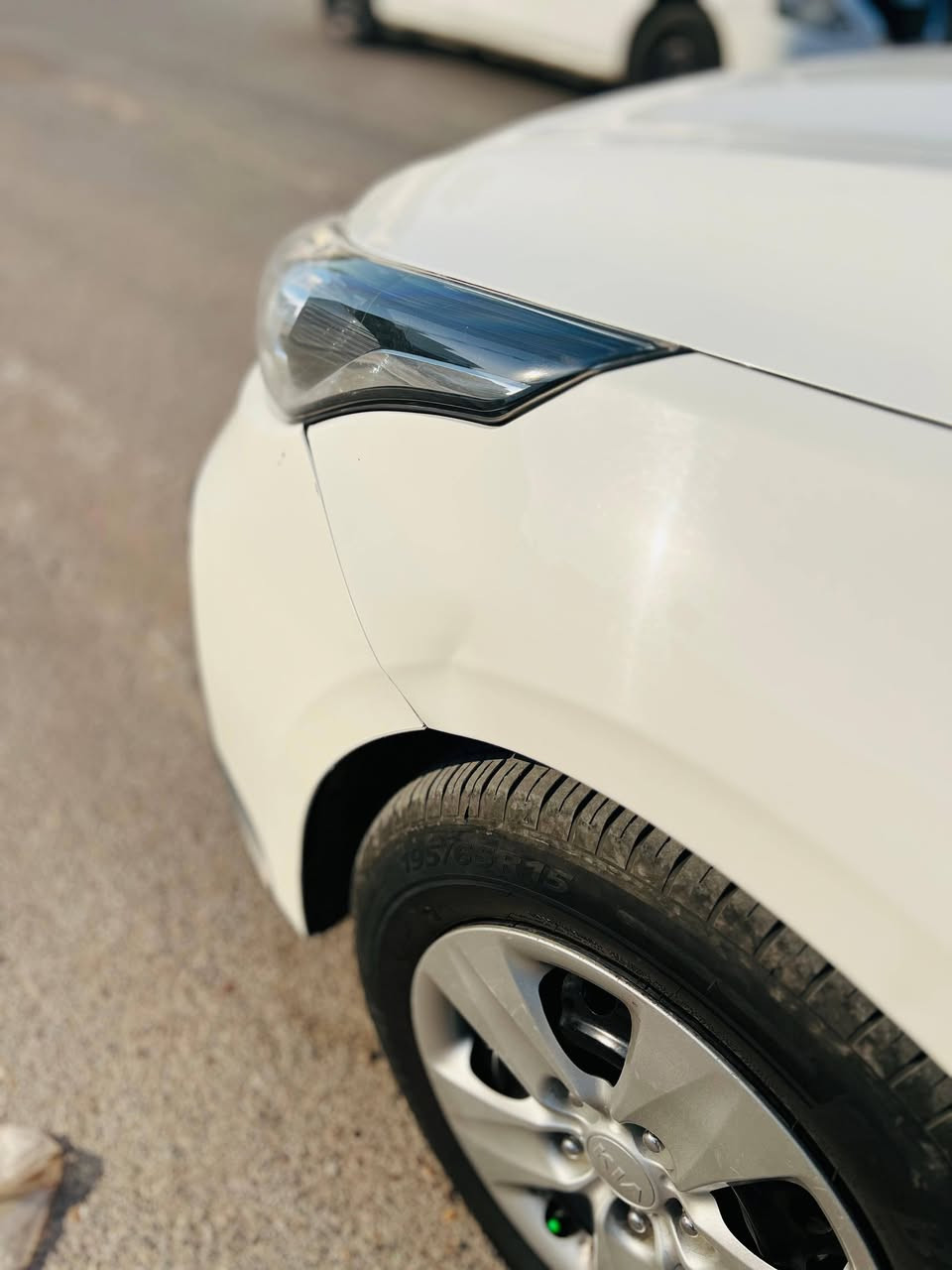 هالسلام عليكم سيراتو خليجي ٢١نص فول ماشية ٩٢ مكفوله من الصبغ فقط الدعاميه الاماميه وبيهه مكاننين بارد  السعر ١٤٦ رقم الهاتف *********** محرك١٦٠٠ العنوان بغداد السنويه بسمي
