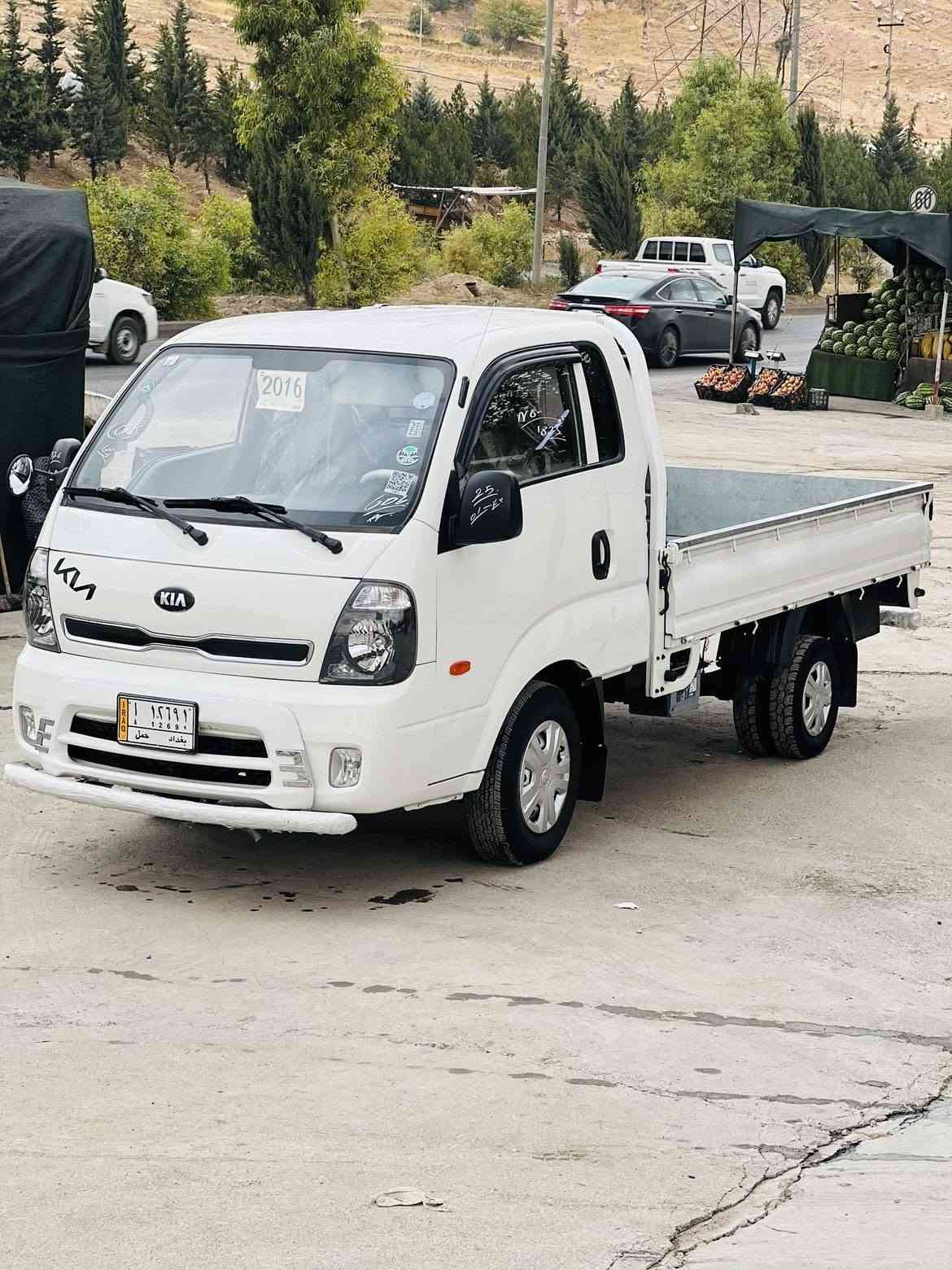 کیای 3000ی سۆپەری مەکینە ڕەش
مۆدیل بیلاد 2016
گێڕ و مەکینە و ئەکسل و شانسی بەشەرت 
سەیارەکە نمونە لە جوانی نوموونە لە خاوێنی
سەیارەکە پێش و پشت کەپس 
قەمەرە و بۆدی بێ خایس و بێ ڕزیوی نمونە 
سەیارەکە قەپات مواسەفات کوشن هیتەر/ئاوێنە هیتەر/ئاوێنە کارەبا/سوکان گەرم/ئاوێنەی ئەخەوێت/ تراکشن ئیش ئەکات
سەاارەکە کۆدی بۆ کراوە  
سەیارەکە تابڵێی خاوێن 
بۆزانینی نرخ پەیوەندیبکەن/ژ.م/***********/***********واتسئاپ و ڤایبەری لە سەرە
ناونیشان//تەکیە السليمانية, العراق

نص مكتوب في الصور:
- *********** ***********