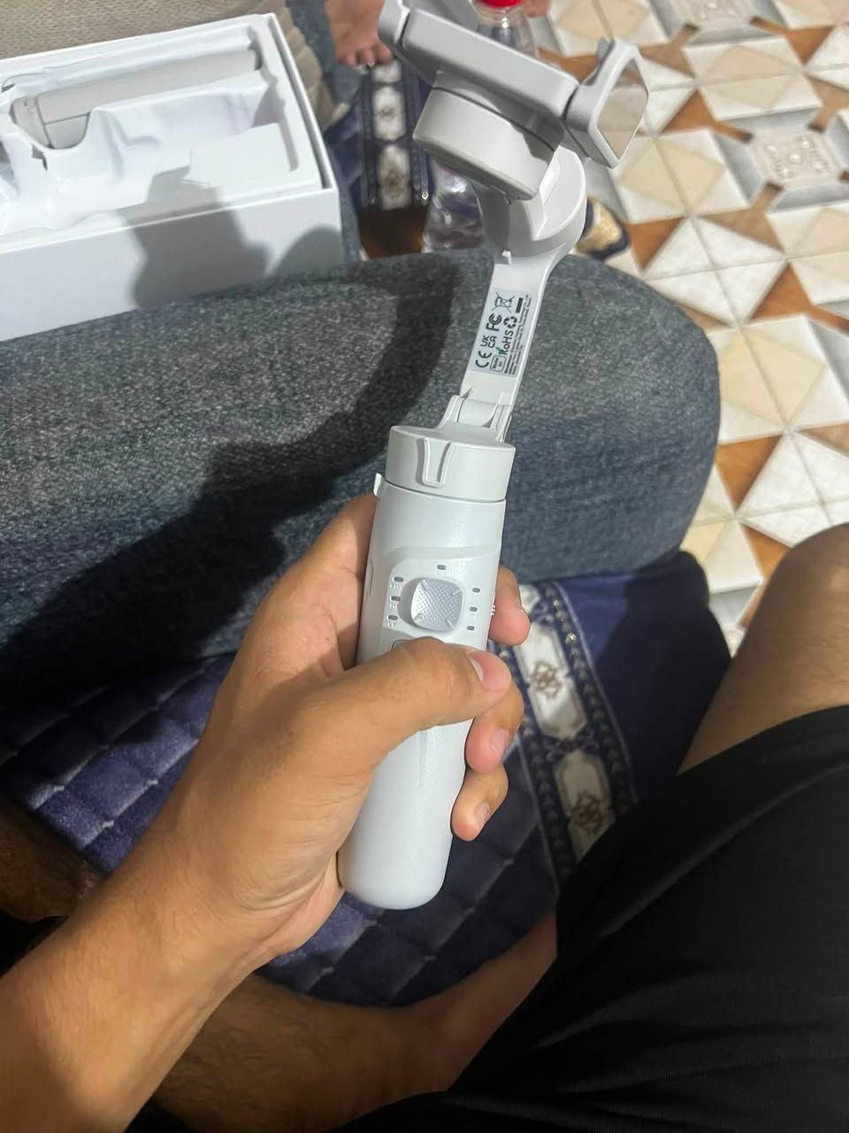 البيع ازومو مانع اهتزاز  سعر مناسب هذه رقمي***********
