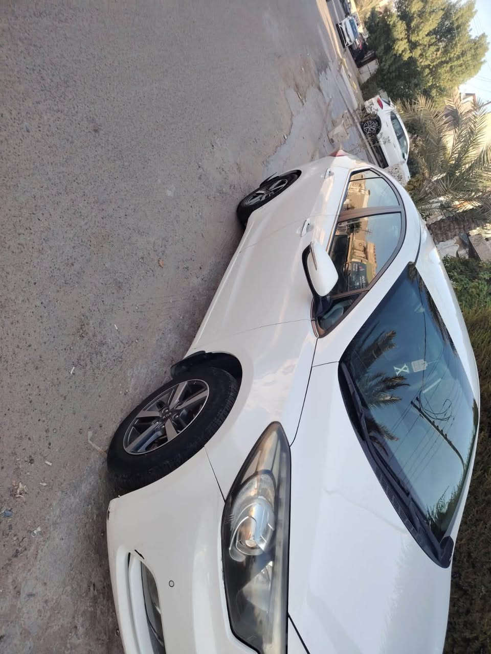 سيراتو 2014
خليجي مكينه دوش 
1600 
تحكمات كامله 
حساسات 
بيها حادث جاملغات خلفيه وصندوك. وباب الخلفي 
ذني بيهن صبغ والحوض كذالك بي تعديل 
السياره رقم شمالي جديد 
وكاله عامه وصاحبها موجود 
مكان السياره بغداد 

‭***********‬
فقط وتساب شغال حاليا لان مسافر

