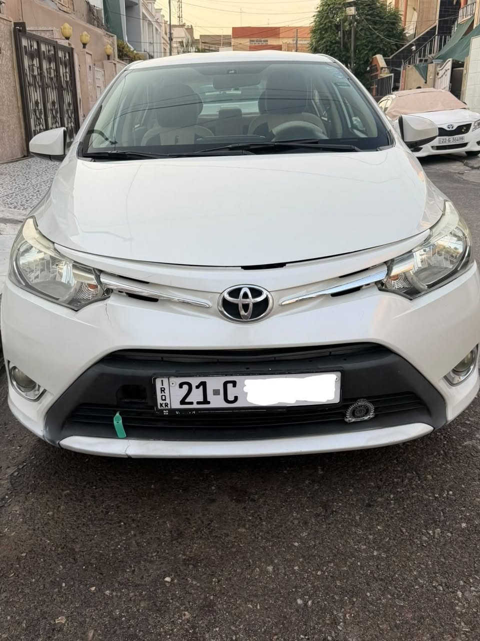 TOYOTA YARIS 2015
تویۆتا یاریس خليجی ناو كريمى 
***********
مۆدێل ٢٠١٥ سپی سه ده فى 
جام كاره با و شاشه ئايپاد iPad 
​بۆیاخ  ٣ پارچەی بۆیاخە. بئ ژوورى
​گێر و مەکینە و تەقە و ڕەقە و هه مووى بەشەرت، زۆر خاوێنە و هیچ مەسروفێکی تێدا نییە
***********
 سياره كه له هه وليره
١٠٤ ورقه و مجاليكى برايانه أربيل, العراق
