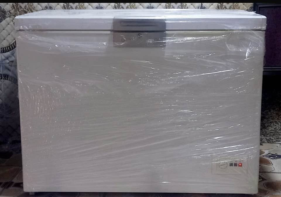 مجمده بيكو 16 قدم نظيفه جدا اخت الجديده فول تجميد يوجد ثلاجه حجم 26 نوعية جبسون يوجد توصيل ***********
