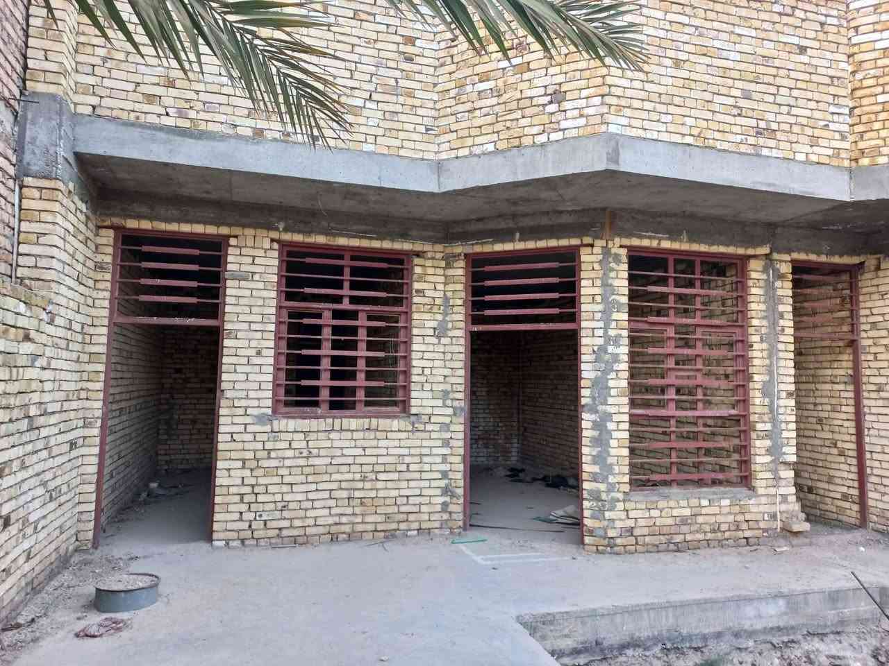 السلام عليكم هيكل عدد ٢ واحد مساحته ١٧٥ م طابقين والثاني مساحه ١٢٥ طابق ونص تحويل مباشر بواسط الكوت اني مكلف بالنشر السعر الاتصال على الرقم
***********

