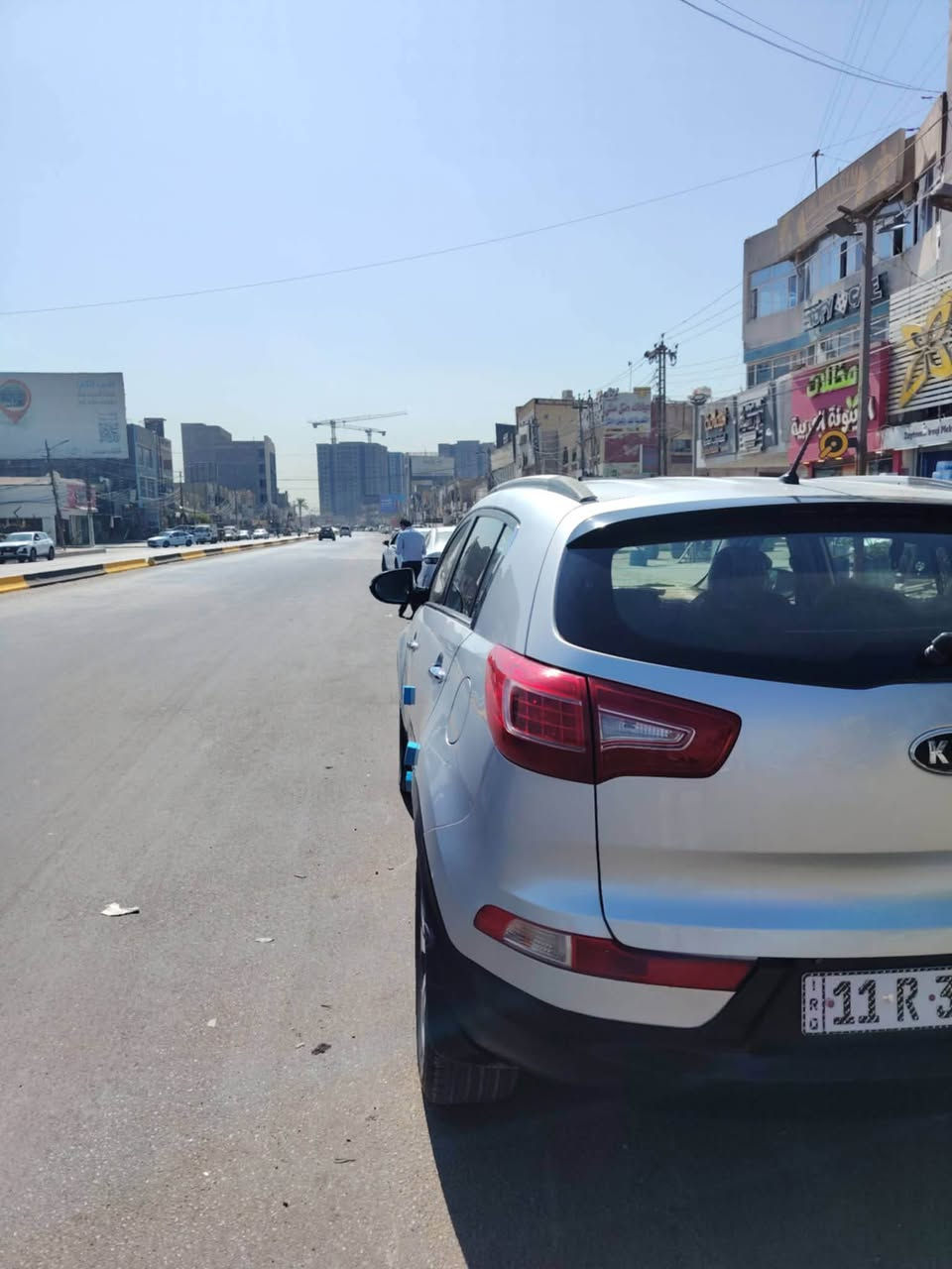السلام عليكم سبورتج خليجيه موديل 14 مكينه 2000 بيها صبغ بس الصندوق رايدتها ب140 وبيها مجال مكاني بغداد حي الاعلام استفسار اكثر هذا رقم تليفون ***********

