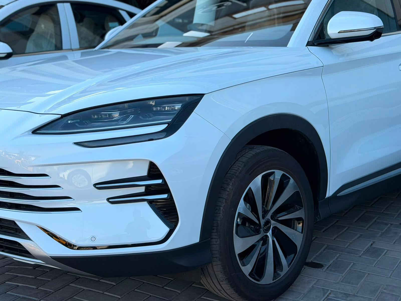 ⁨	🚘 توفر لكم شركة اسمـاعيل البلداوي   ✨ بي واي دي سونج 2026 (BYD Song 2026) ✨ أعلى فئة (flagship) مع ضمان وكالة NAT العراق. ⭕️علق بـرقم 1 ليصلك السعر 👌 --------------------- 🛡️ الضمان الرسمي: ✅ 6 سنوات ضمان على السيارة. ✅ 8 سنوات ضمان على البطارية. --------------------- ⚙️ المواصفات: 🔹 محرك 1500 سي سي هايبرد (Hybrid). 🔹 قيادة ذاتية. 🔹 فتحة سقف بانوراما. 🔹 شاشة دوارة عملاقة. 🔹 عداد سرعة ديجيتال. 🔹 مقاعد جلد فاخرة. 🔹 مقاعد أمامية تبريد وتدفئة. 🔹 مقاعد كهربائية (عدد 2). 🔹 صندوق خلفي كهربائي. 🔹 نظام صوتي فاخر من Infinity. 🔹 كاميرات 360° (4 كاميرات). 🔹 رادار أمامي وخلفي. 🔹 حساسات أمامية وخلفية. 🔹 نظام مراقبة النقطة العمياء. 🔹 مثبت سرعة ذكي (Adaptive Cruise Control). 🔹 تحكم بالمقود من الجهتين. 🔹 منظومة وسائد هوائية متكاملة (Full Airbag System). 🔹 مصابيح أمامية زينون. 🔹 مصابيح خلفية LED. 🔹 ويلات كروم. 🔹 نظام إزالة الضباب والصقيع. 🔹 بصمتان ذكيتان مع كارت تشغيل. 🔹 شاحن لاسلكي مزدوج يشحن جهازين في الوقت نفسه. 🚘تحكم مرآة كهرباء+ تحكمات لمس في جميع انحاء السيارة 🚘انارة داخلية محيطية متعددة الالوان مميزة --------------------- متوفرة بـشركة اسماعيل البلداوي لتجارة السيارات 🇮🇶. --------------------- 📍 العنوان: بغداد – معارض جكوك – قرب بوابة الكاظمية 📍 المعرض: شركة إسماعيل البلداوي لتجارة السيارات --------------------- 📞 للاستفسار والتفاصيل: *********** 📩 أو تواصل معنا عبر رسائل الصفحة بكل سهولة #شركة_اسماعيل_البلداوي_لتجارة_السيارات #  #عروض_السيارات #بغداد #معارض_جكوك⁩
