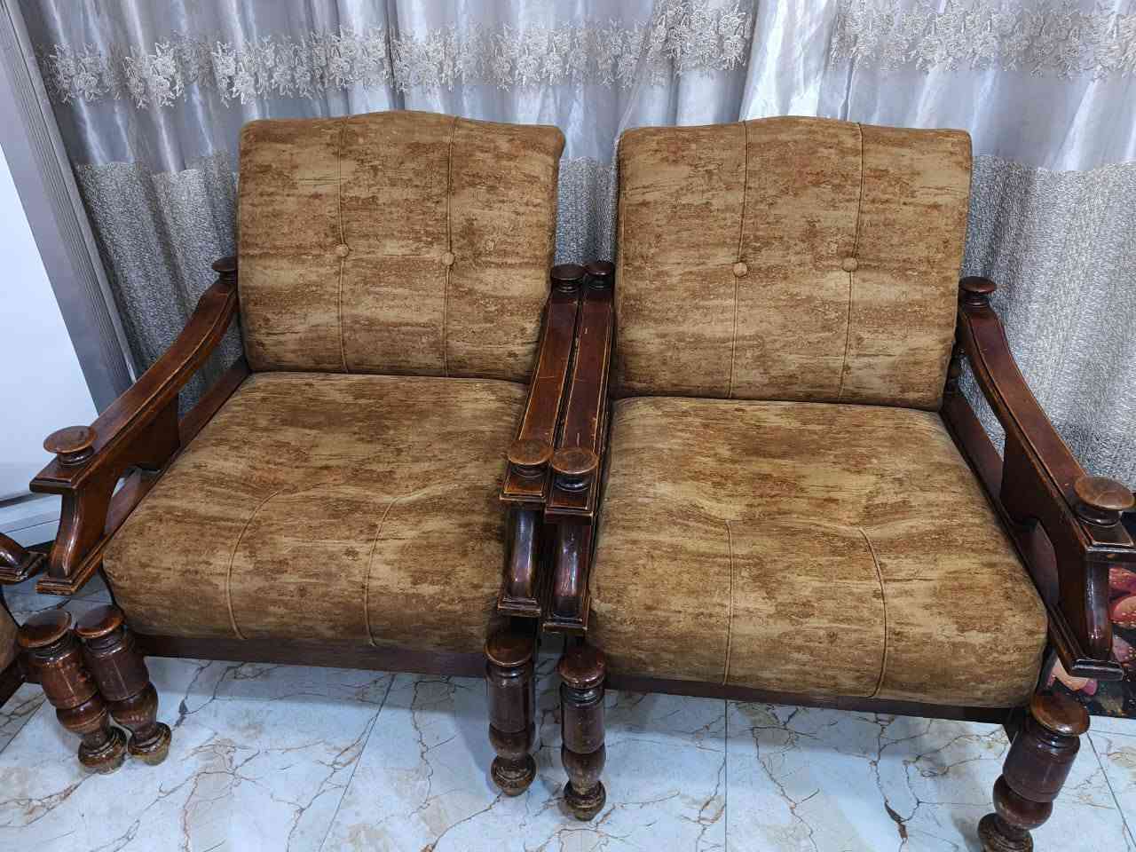 قنفات ١٠ مقعد صاج تكمة  للبيع مكان شعب ***********
سعر٤٠٠و بيهن مجال
