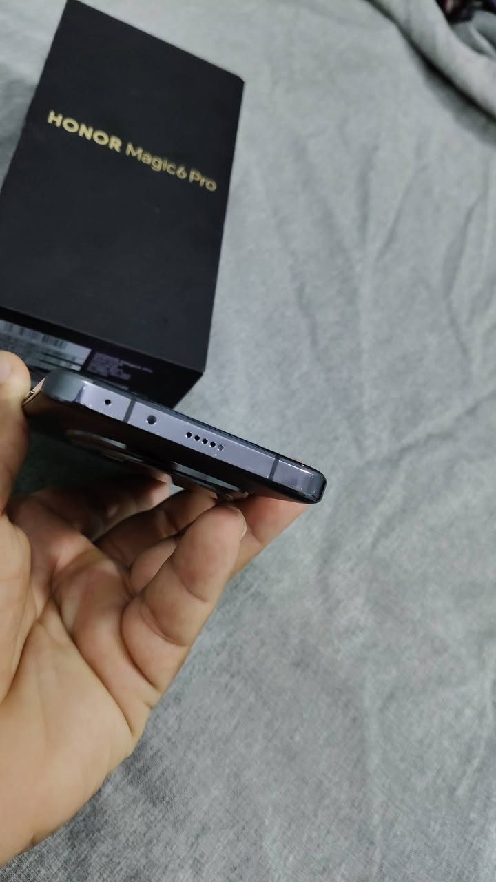 HONOR Magic 6  Pro
جهاز هونر ماجيك 6 برو النسخة العالمية نضيف 100% مابي ولا شخط موضحة نضافتة بصور  ذكره 512 كامل الملحقات من كرتونة وشاحنة والكيبل السعر 750 قفل قفل مابي اي مجال  متواجد خاص او وتساب على الرقم *********** مكاني بغداد ابغريب او العامرية .
