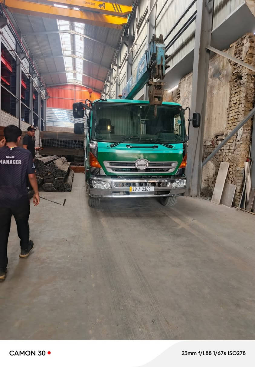 للبيع هينو كرين 8 برغي تاير 22.5 5 طن 4 اسلايت
المكان بغداد الهاتف***********
