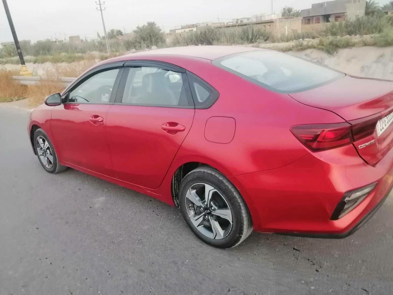 للبيع او للمراوس بسياره اقل سعر  اقل  ( اكسنت سيراتو نيسان صني ) محتاج فرق
السلام عليكم سيراتو موديل ٢٠١٩ خليجي 
  شكل الجديد رقم أربيل دولي بأسمي سنويه مجدده لل٢٠٣١  هزه وكشف بعدهن مانافذات بيه بابين صبغ فقط بدون داخل أثر شخط سياره جديده ع وظع الشركه برغي مابيه نقص مال جناي السعر١٢٨ جوه السوك ماكو هجي سعر سياره مال جناي جديده بمعنى الكلمه  مكانه نجف للاتصال *********** أو ***********
