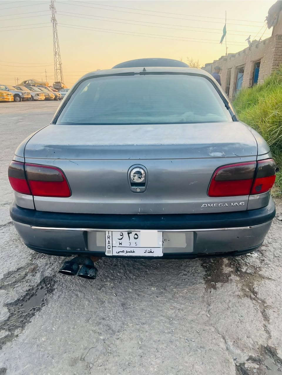 السلام عليكم 
سياره أوبل بزبون موديل 94 رقم بغداد مشروع وطني مداور شرط ،  محرك وكير فيفيتي  ، سعرها 37
رقم للتواصل  ‭***********‬
