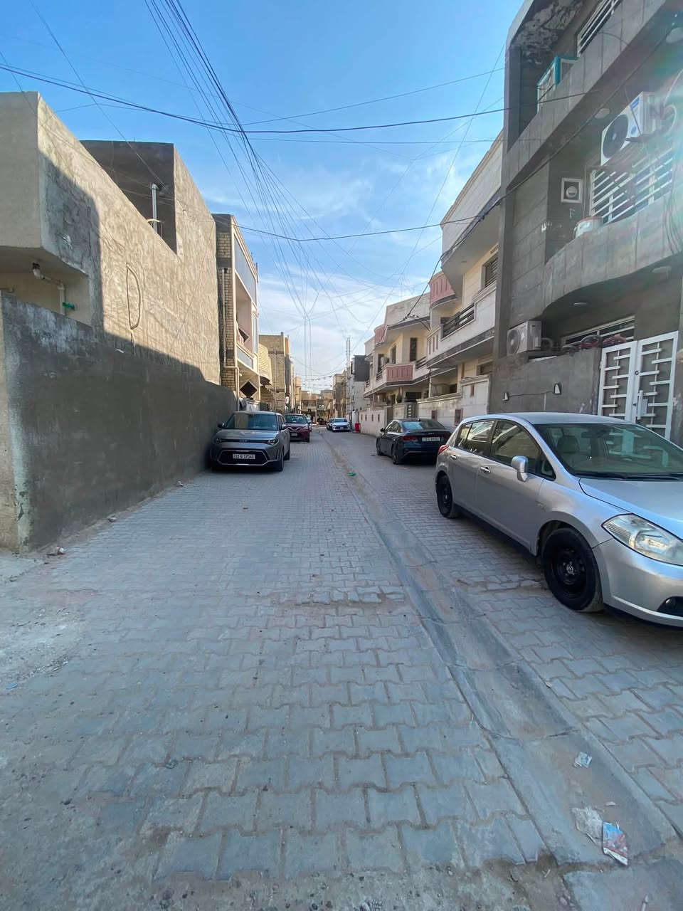 السلام عليكم
توجد لدينا قطعه أرض للبيع  المساحه 80متر 
واجها. 8 ونزال 10  زراعي شاكر العاني. سند 25. 
قرار محكمه  ومكاتبه وتعهد خطي.  خدمات كامله
موقع القطعه بين الحريه وحي العدل  قرب جامع الحسين وأخيه العباس.  خلف خياطه صنعه 
السعر 45مليون وبيها مجال بسيط 
للاستفسار اكثر الاتصال ع الرقم او واتساب 
***********
