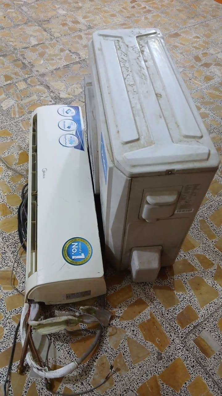 سلام عليكم سبلت ميديا طنين 
شغال مداخل تصليح ابد 
فقط ماطور محترك 
سعر 250 
***********
