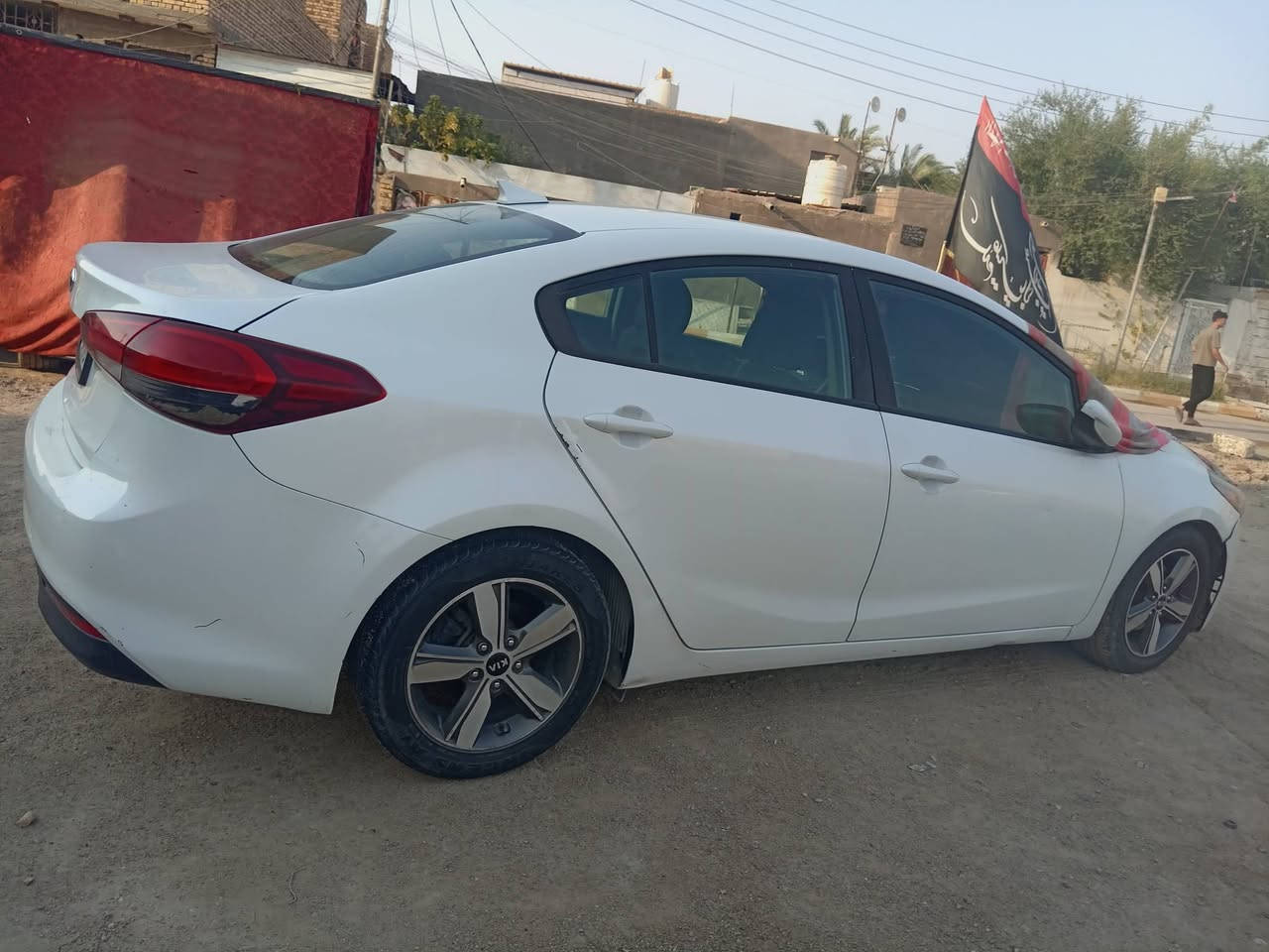 فورتي ٢٠١٨ تبديل بنيد وطخه بالباب ع جهة السائق 
كمبريسر ضعيف حره
***********
