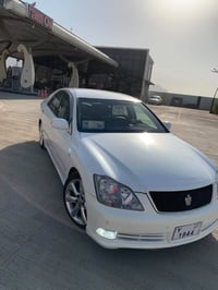 سەرەتا بەناویخوای گەورە  TOYOTA Crown                                 ...