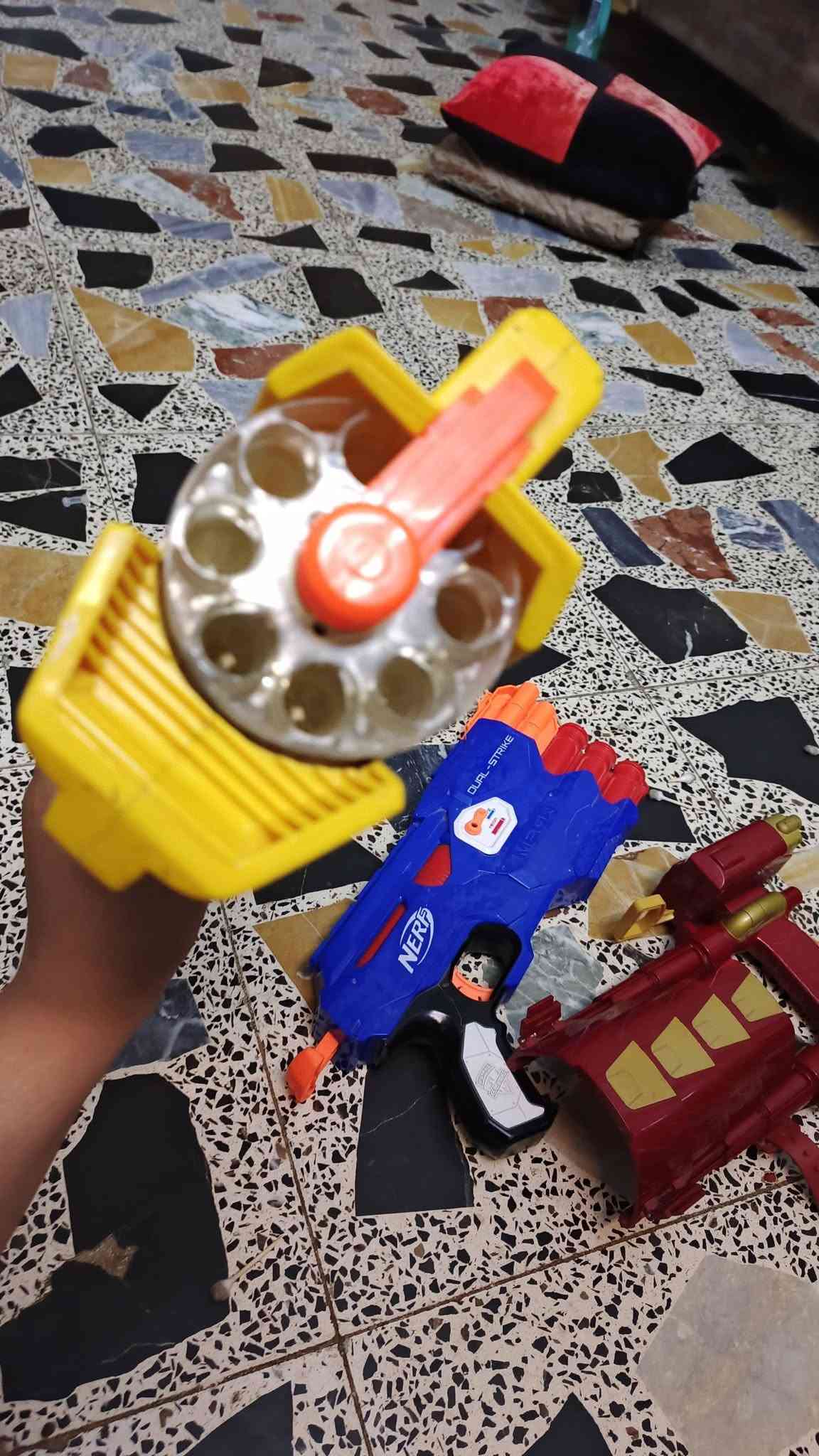 باله السلام عليكم بيع العاب نادره اسلحه  من ماركة NERF  اسلحه كبيره وبيهة تحكمات ونادره بل للعلم من دون طلق لن  ما عندي طلقهن للتواصل وات اب *********** مراسله فقط
