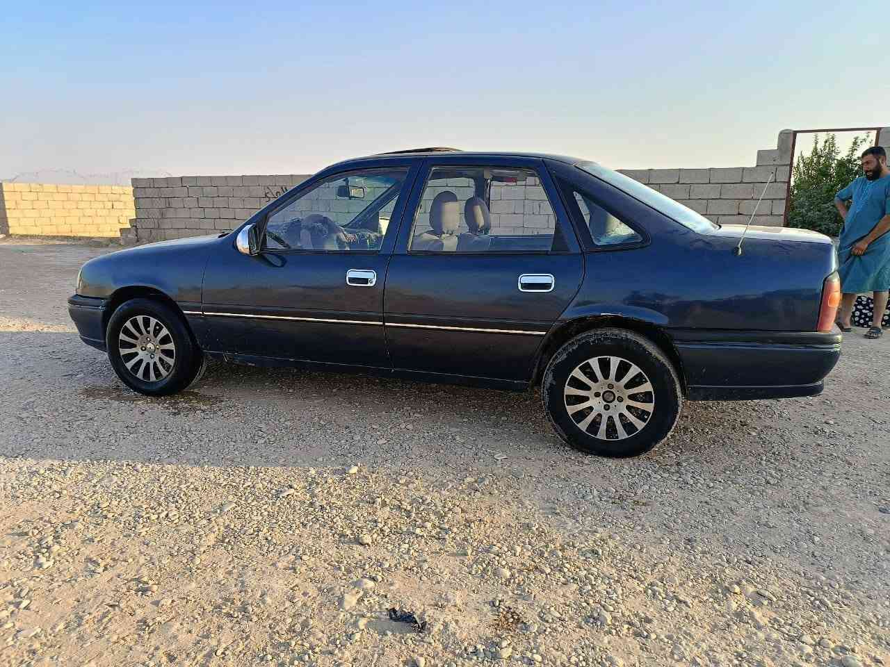 اوبل فكتره حجم 16 موديل 92 محرك شرط كير شرط صبق جماليه بدون ضرر كاربون بنزين شرط تحويل من شرعي طخم تاير السعر 37 وبيها مجال سياره مال جناي ***********
