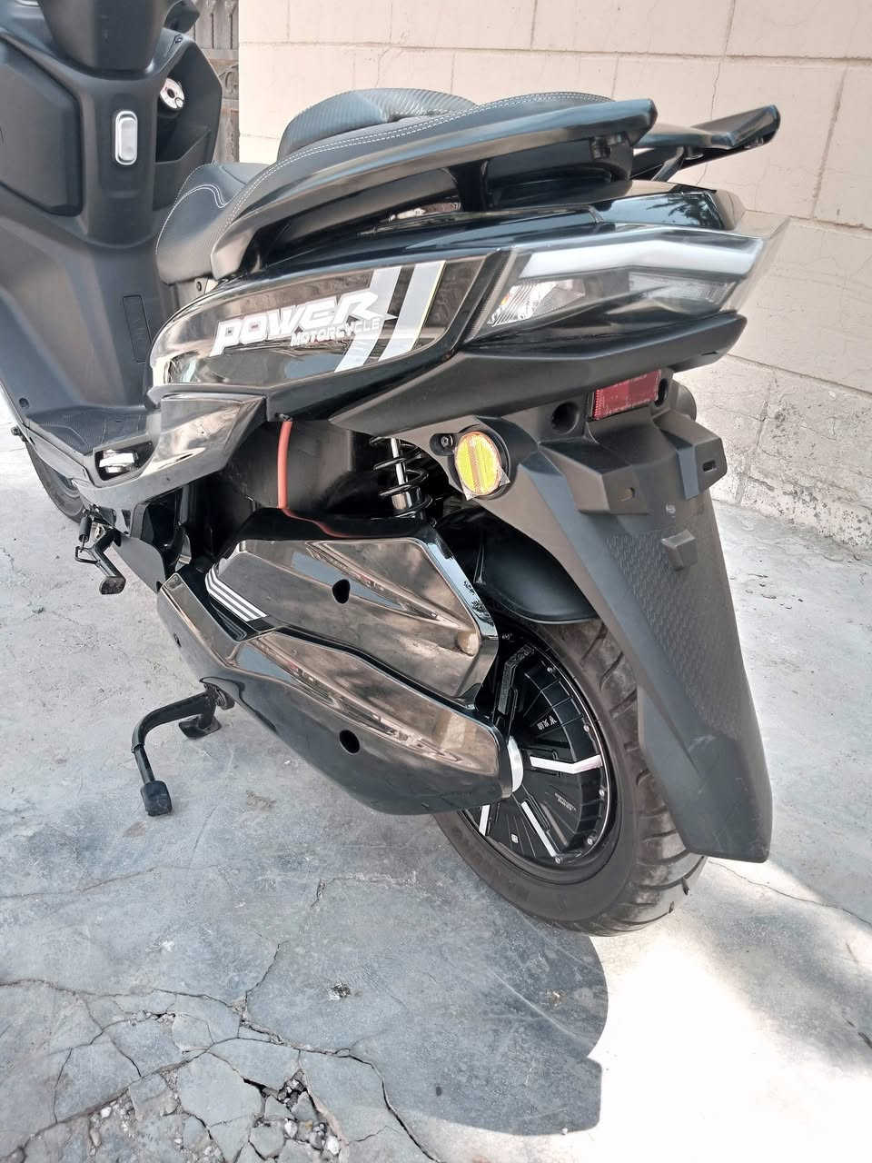 دراجه شحن T.MAX للبيع .. شعار الاسد …ملف 3000 بطاريه ليثيوم 35 امبير ….عدد التحويلات 1.2.3.R ….دراجة موديل 2026 جديدة بالنايلون ماشيه قليل جدا …
دراجه شحن T.MAX للبيع .. شعار الاسد …ملف 3000 بطاريه ليثيوم 35 امبير ….عدد التحويلات 1.2.3.R ….دراجة موديل 2026 جديدة بالنايلون ماشيه قليل جدا …
سويجين +كارتين + بصمتين 
السعر ارسل رسالة أو اتصل على الواتس اب او على رقم الهاتف 
مكاني  بغداد - القاهرة -قرب جامعة الامام الصادق 
رقم الهاتف ***********
