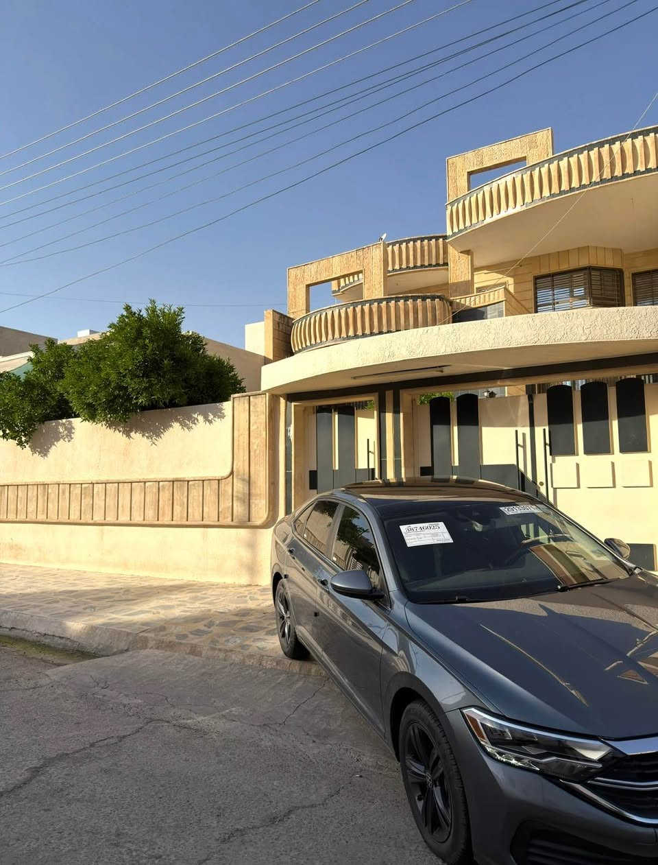 سلام عليكم 
النوع : جيتا
الموديل :24
المسافه: mi23
الضرر :بابين صبغ 
سبب البيع : تغير 
وأراوس عادي كامري او k5 او BYD او اي شي عادي
*********** موصل, نينوى
