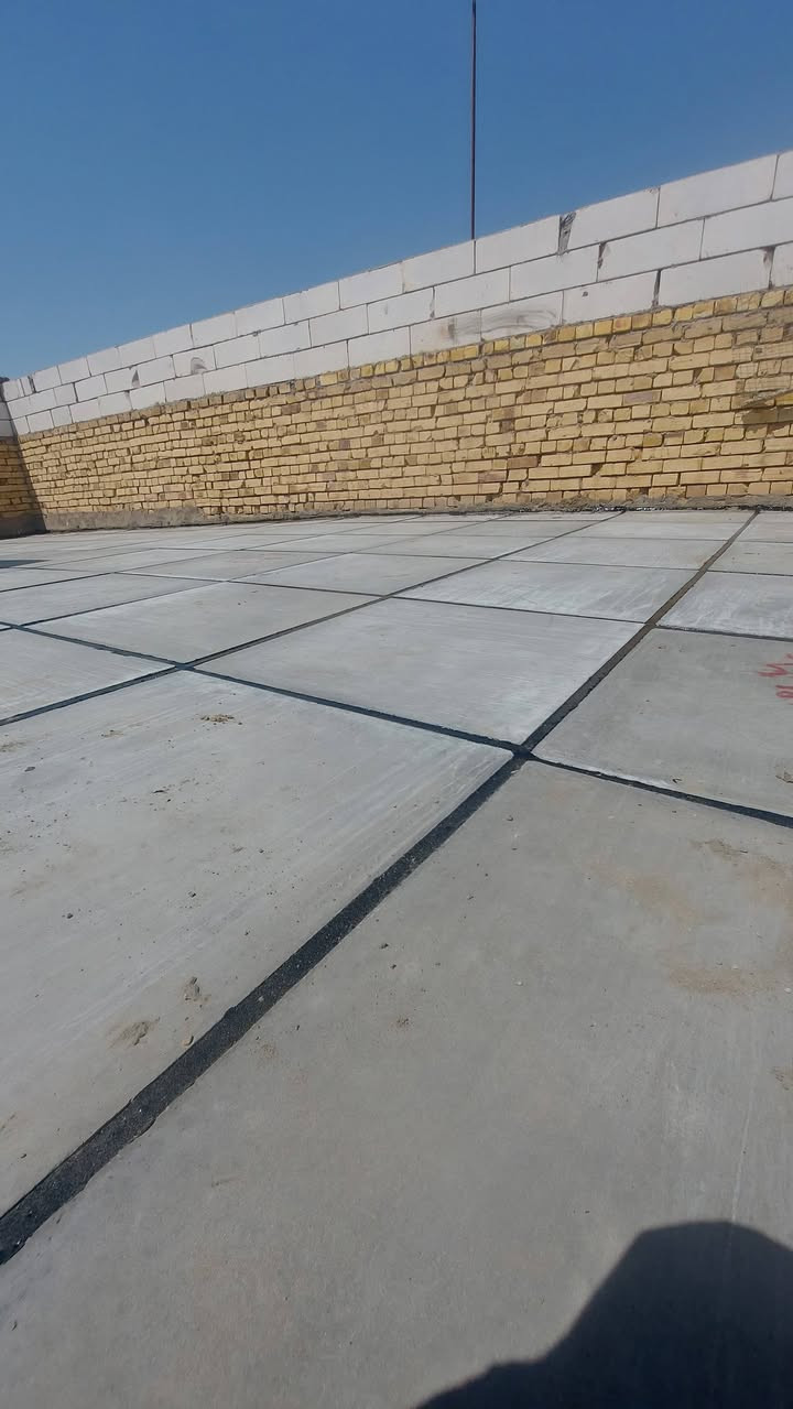 🛠️ تطبيك الأسطح ب الاشتايكر 🏠✨
 الاشتايكر حصراً من السماوة 🇮🇶
 تنظيف السطح بالكامل 🧹
 طلاء بمادة الفلانكوت الإماراتي الأصلي ⭐
 إضافة زفت حار + نايلون زراعي + زميج مخلوط 🔥
 المرحلة الأخيرة: ماستك حار 🛠️
 فحص السطح بعد التنفيذ للتأكد من جودة العمل 
📞 الاتصال ***********
