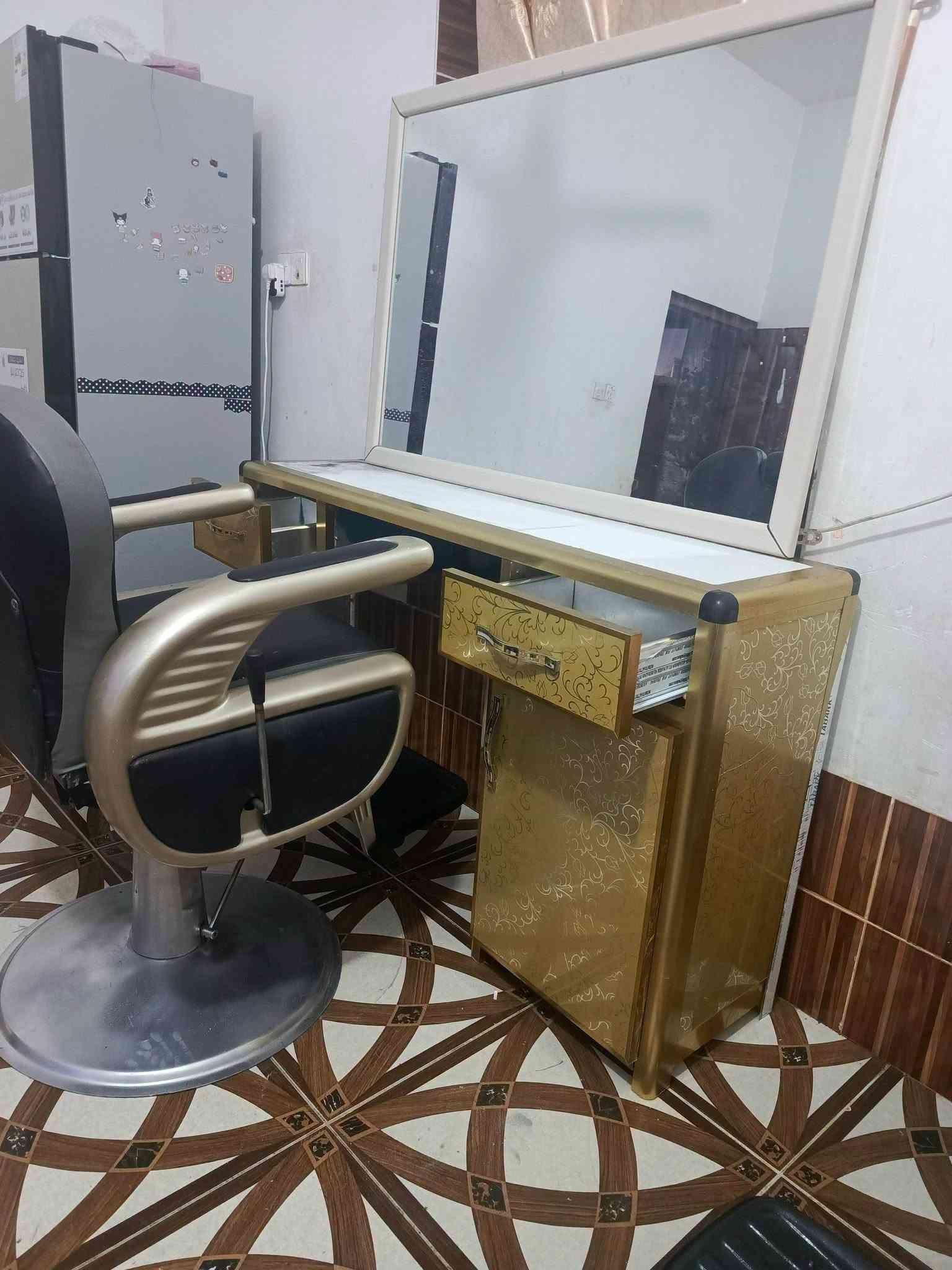 كرسي 💺 حلاقة مع ميز وامراي الميز المنيوم    كلش انضاف شغال  اخو الجديد مع ميز او مرايه
شبح 👻 اكبر حجي بل شبح 👻
الانبار القائم الكرابله 
السعر 
ع خاص 
او وتساب 
او ع رقم 📱
رجانه 
***********
كرسي 💺 حلاقة مع ميز وامراي الميز المنيوم    كلش انضاف شغال  اخو الجديد مع ميز او مرايه
