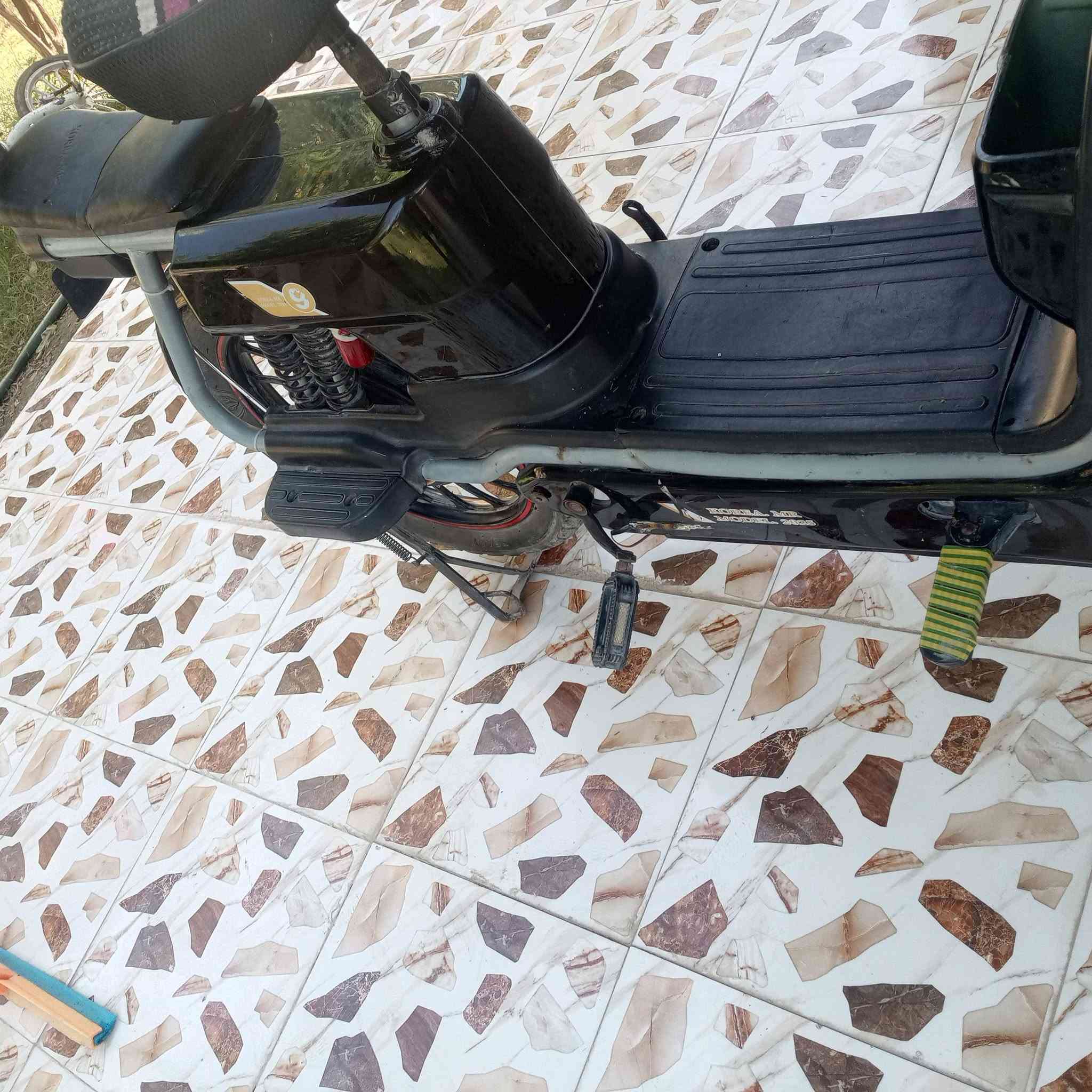 اخوان سلام عليكم بايسكل شحن البيع بطاريات جديده شاشه شقاله موديه 25بايسكل حلو السعر 200وبي مجال الطيبين المكان خالص تحويله انتصل ودلل ***********

