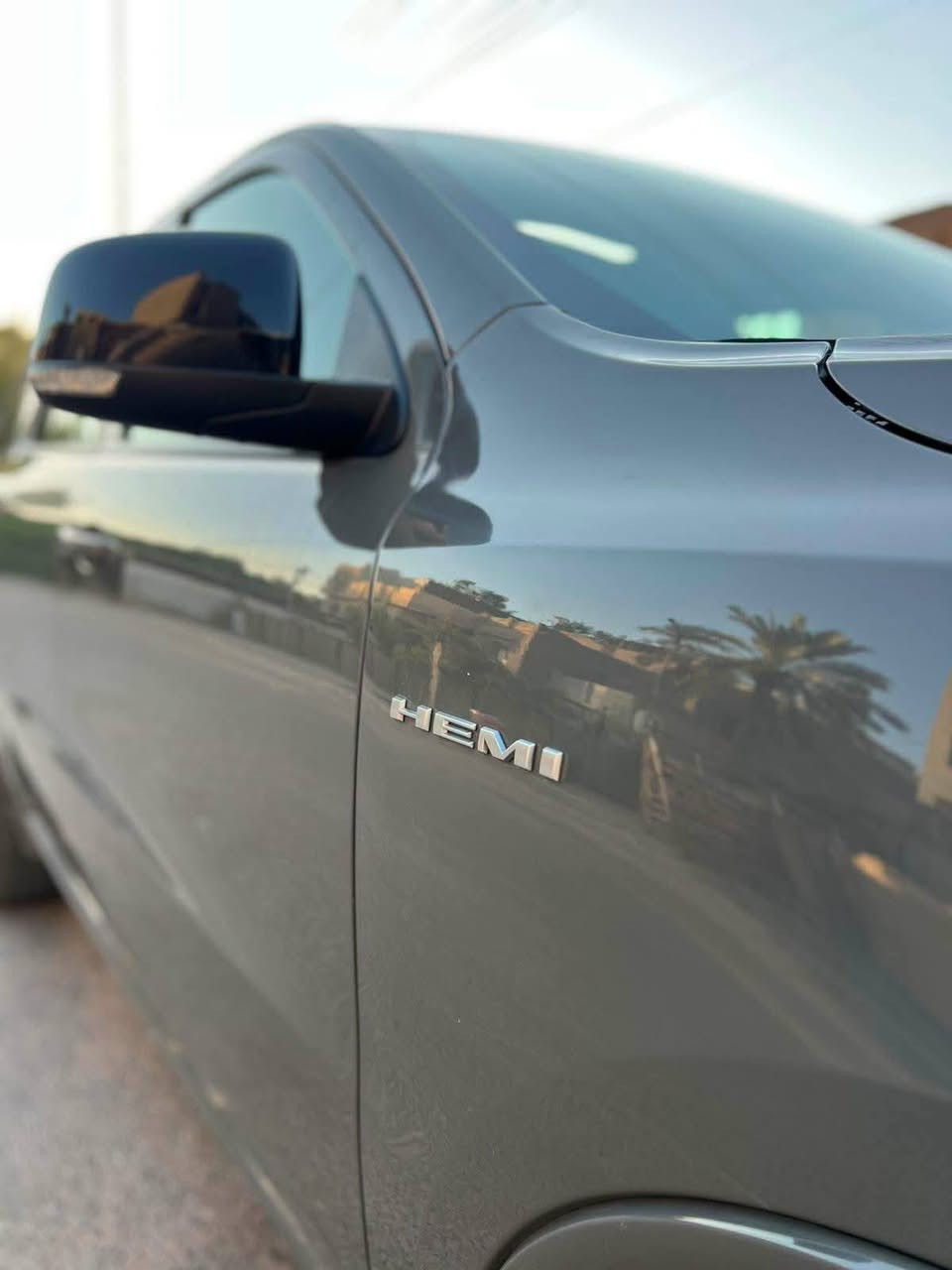 دودج دورنكو RT Plus HEMI V8 2023 للبيع

الموديل: دودج دورنكو RT Plus 2023

اللون: سمنتي

الوارد: أمريكي بدون ايرباك

المحرك: HEMI V8 سعة 5.7 لتر

نظام الدفع: AWD (دفع رباعي)

التبديل: باب واحد فقط

المواصفات:

فتحة سقف

تشغيل وبصمة أبواب

مقاعد جلد كهربائية مع حفظ وضعيات

تدفئة وتبريد للمقاعد الأمامية

تدفئة للمقاعد الخلفية

تدفئة للمقود

شاشة كبيرة مع نظام ملاحة

Apple CarPlay

بدالات تبديل السرعات خلف المقود (Paddle Shifters)

مقود كهربائي

تشغيل عن بعد

باب خلفي كهربائي

رادار أمامي وخلفي

نظام مراقبة النقطة العمياء

حساسات خلفية

أوضاع قيادة (Sport / Eco)

نظام مانع الانزلاق

تبريد ثلاثي المناطق

مصابيح LED زينون

AUX

نظام Auto Stop/Start

الحالة الفنية:

سيارة نظيفة جداً

جاهزة للاستخدام

تبديل باب واحد فقط

الموقع: بابل – الحلة

للاستفسار ***********
