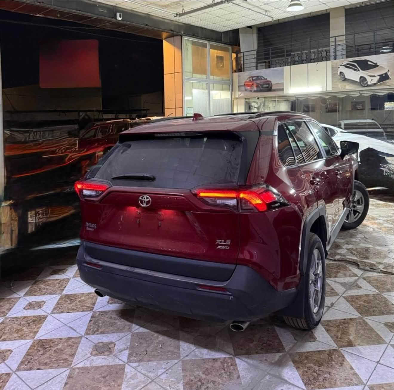 TOYOTA RAV4, XLE, 2025                                السعر. 209 ورقه 
موديل  2025
                                             
بريميه فول.  موصفات🔥🔥🔥
رقم كاتى 

بانزين 

ماشيه20 ميل

لون مارونى   

فول مواصفات 

فتحه 

بصمه 

كرسي كهرباء 

صندوك كهرباء 

نقطه عمياء  

 دفع رباعي 4*4

الحادث 

واحد جاملغ سبوغ بس بدون ارباك بدون دواخل 

للاستفسار 
***********📞
