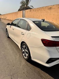 فورتي 2021 امريكي جيتي لاين حادثها جاملغ وبنيد محرك 2000 كير AT فول مو...