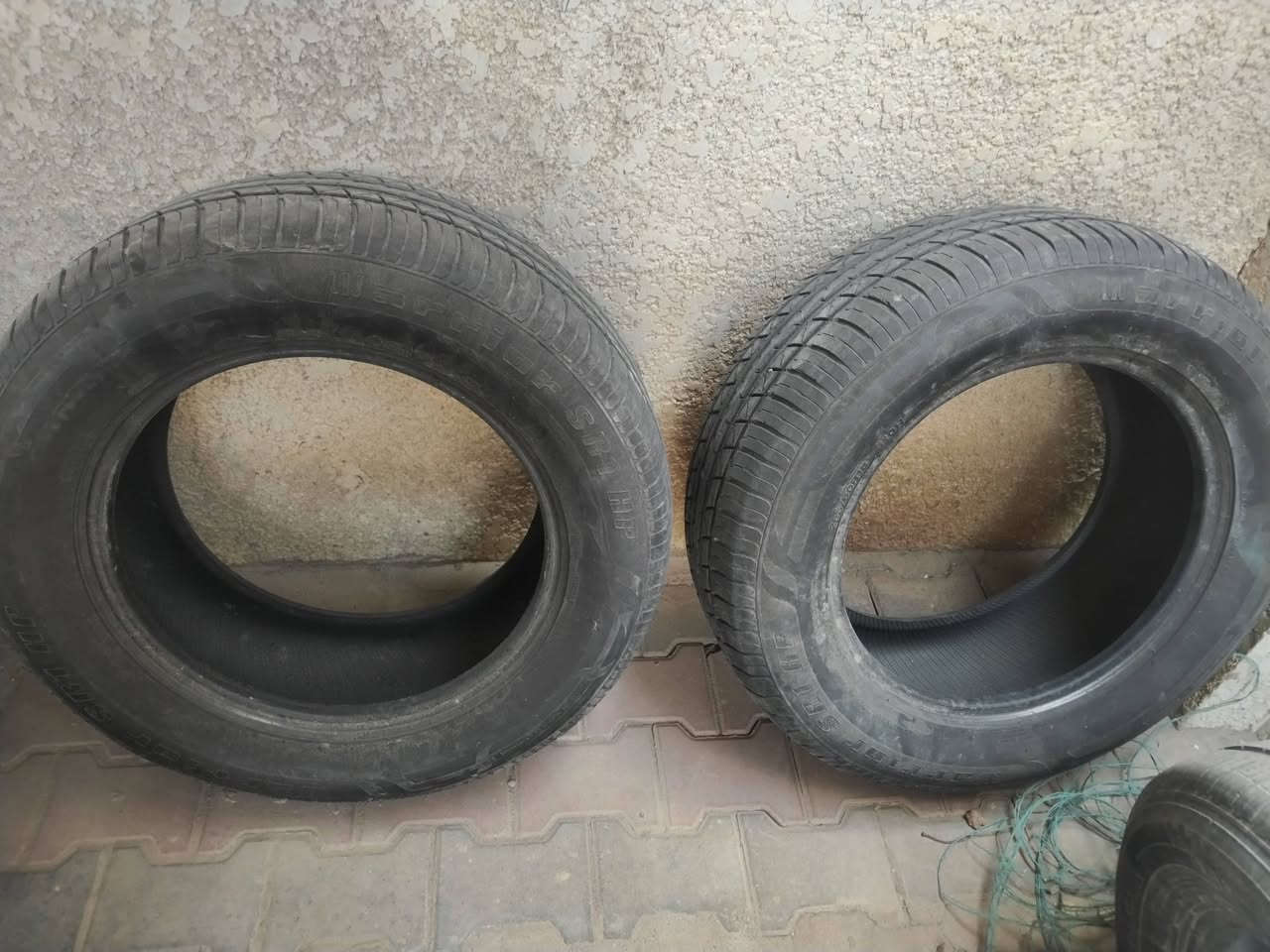 سلام عليكم لبيع طخم تايرات نظيفات قياس 265/60/18قيمهن واخذهن مكاني ميسان ***********
