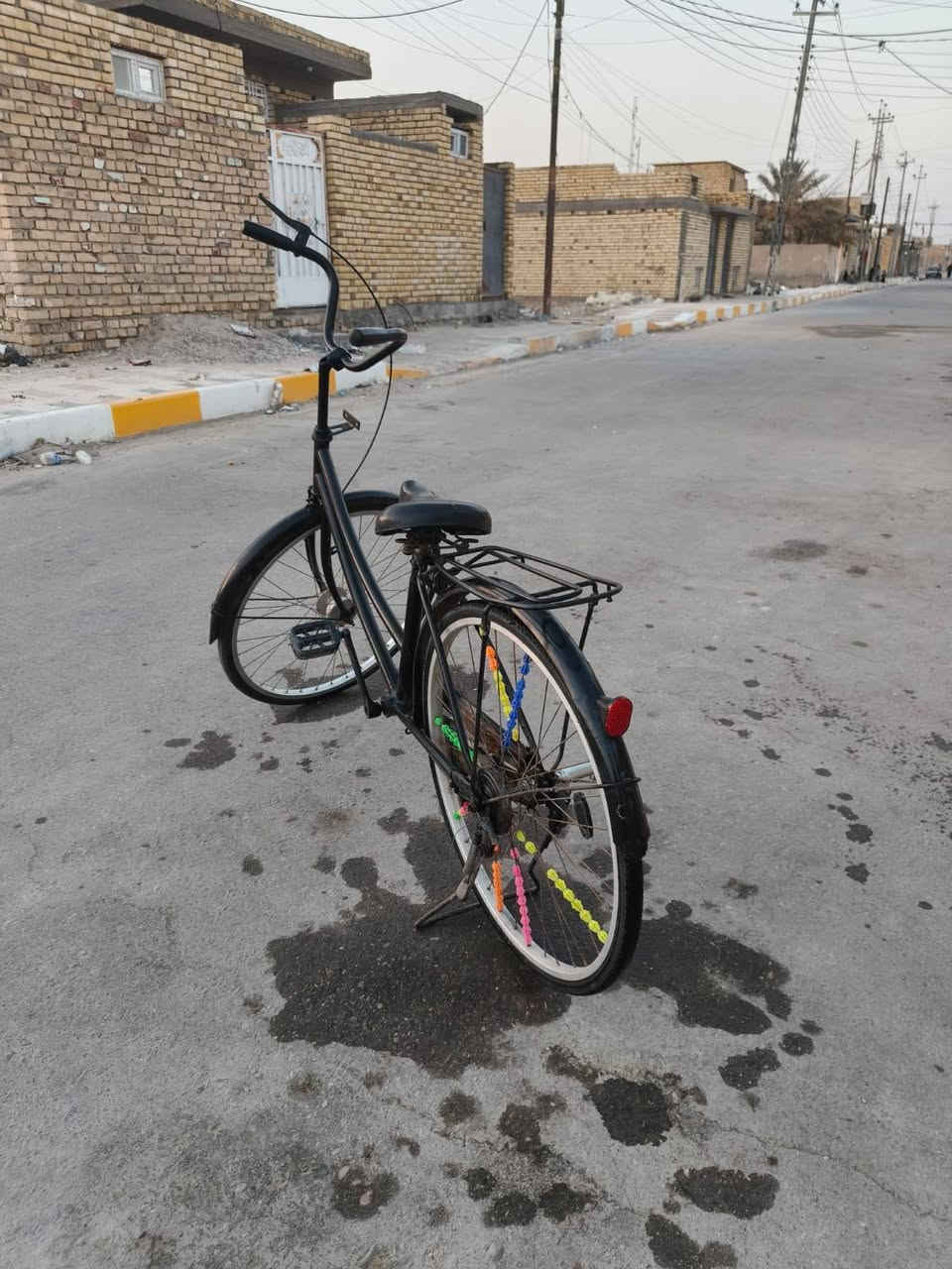 السلام عليكم باسكل البيع حجم 26 السعر 45 وذا اكومراوس اب حجم 20 رقم الهاتف ***********
